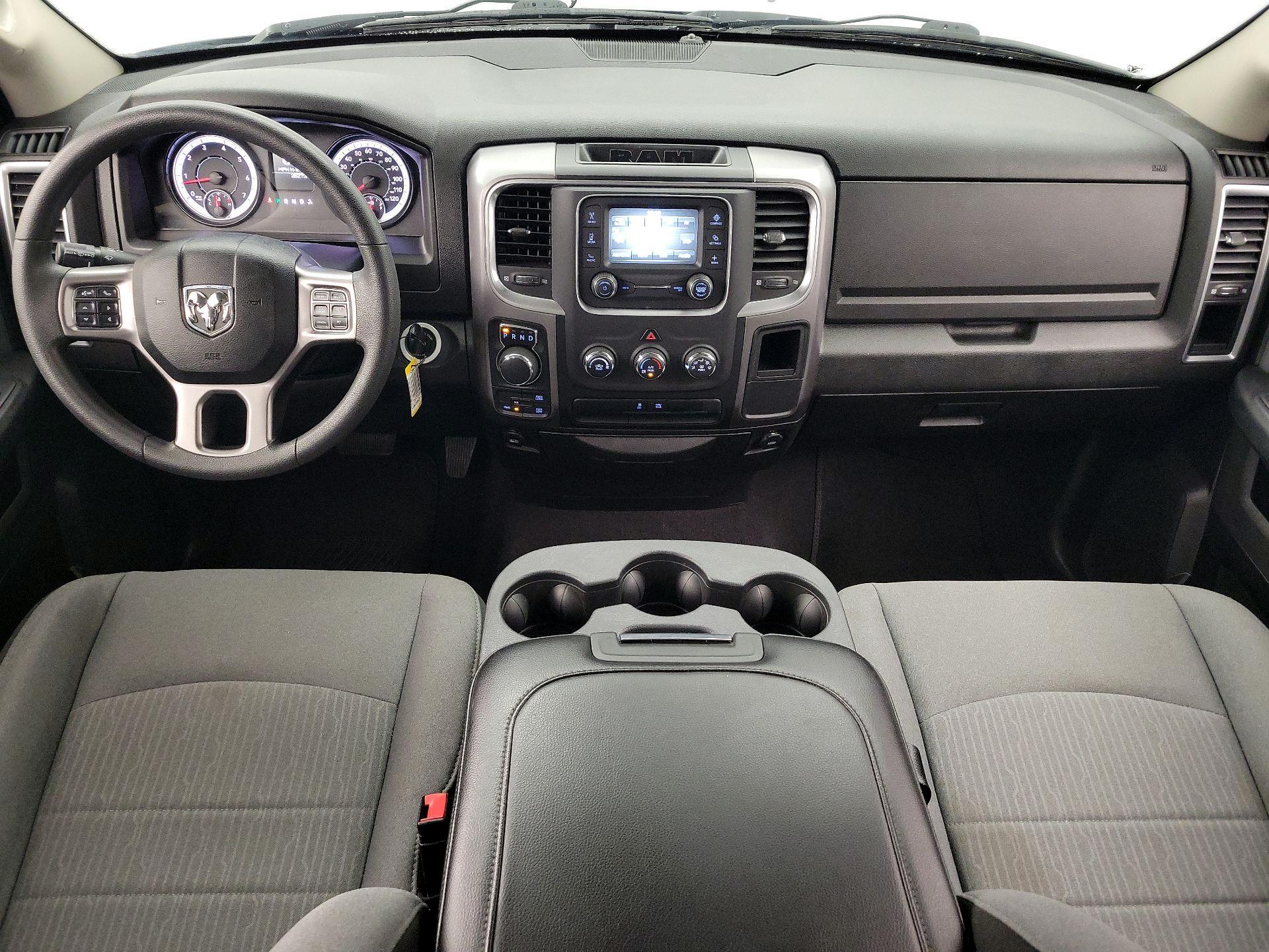 Thumbnail: 2024 RAM 1500 Classic - 9
