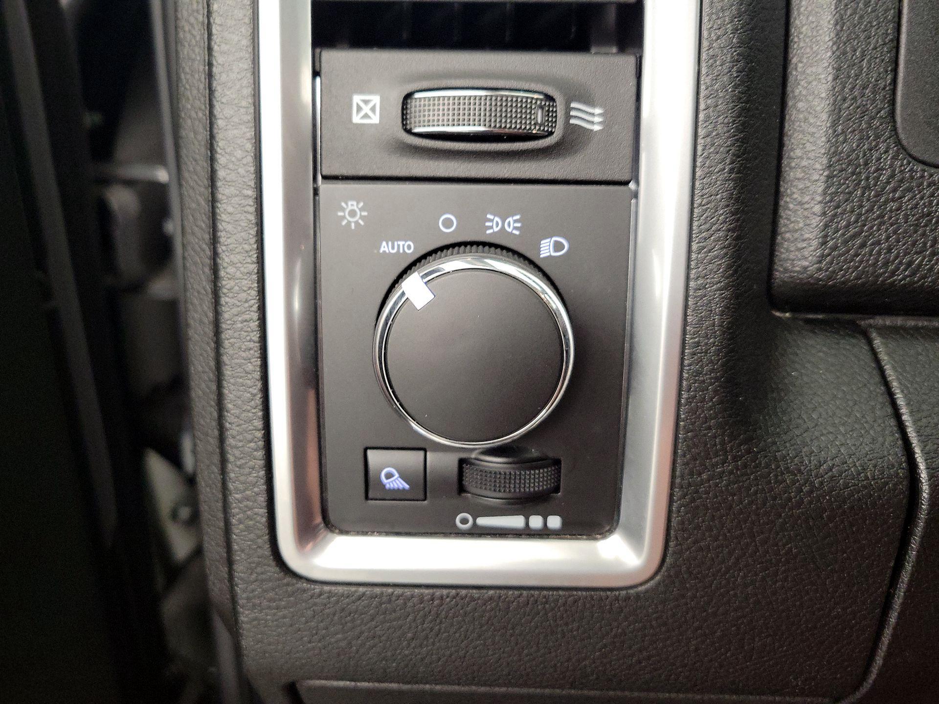 Thumbnail: 2024 RAM 1500 Classic - 13
