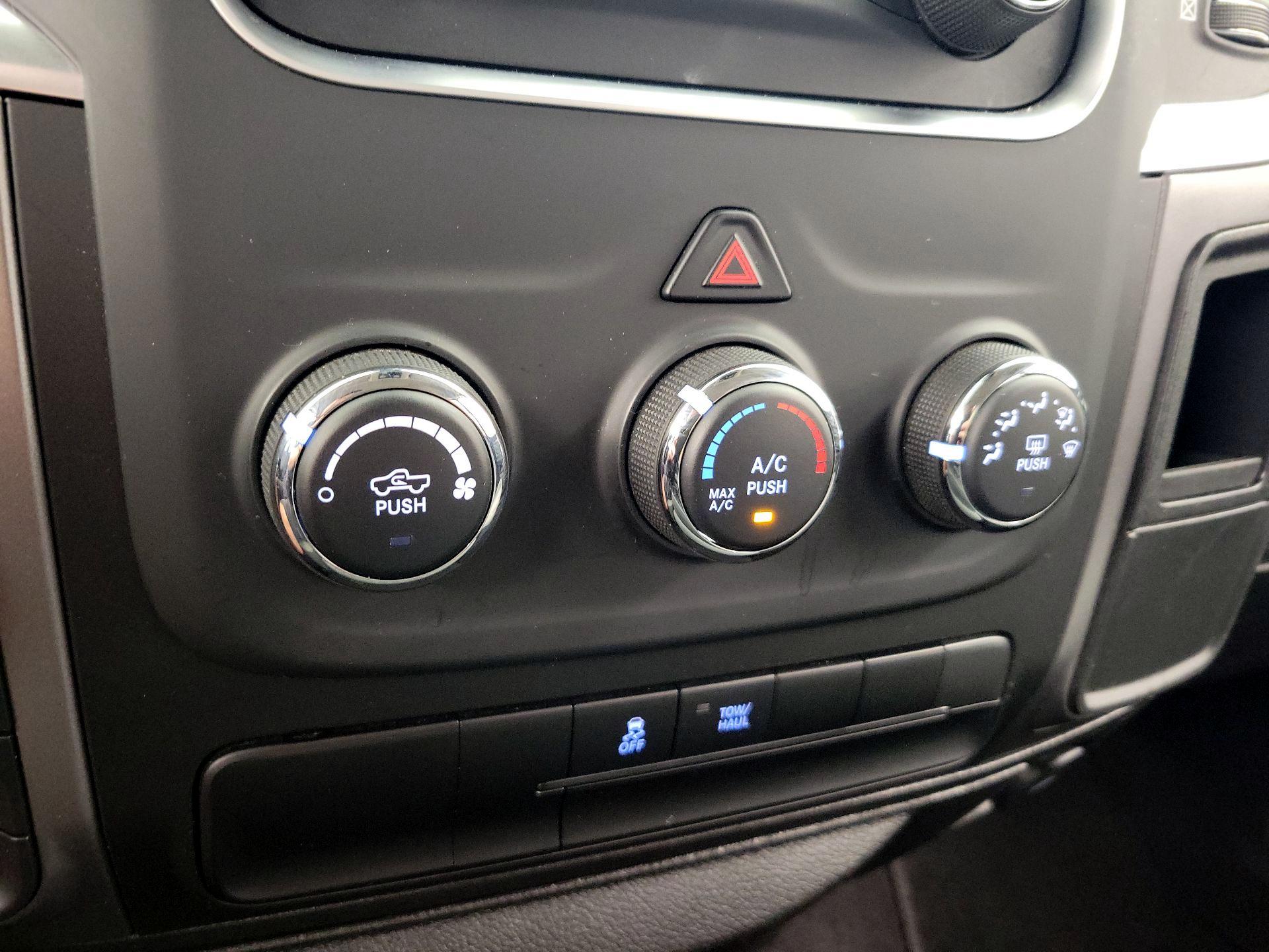 Thumbnail: 2024 RAM 1500 Classic - 16