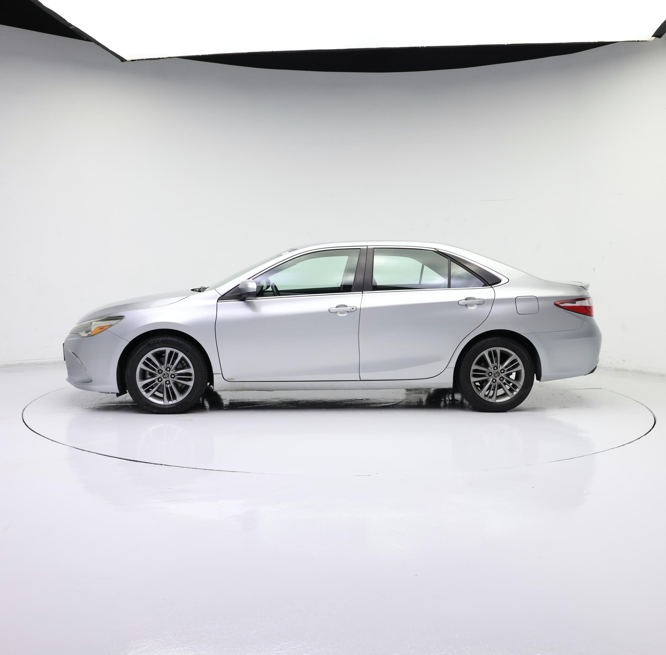 Thumbnail: 2015 Toyota Camry - 3