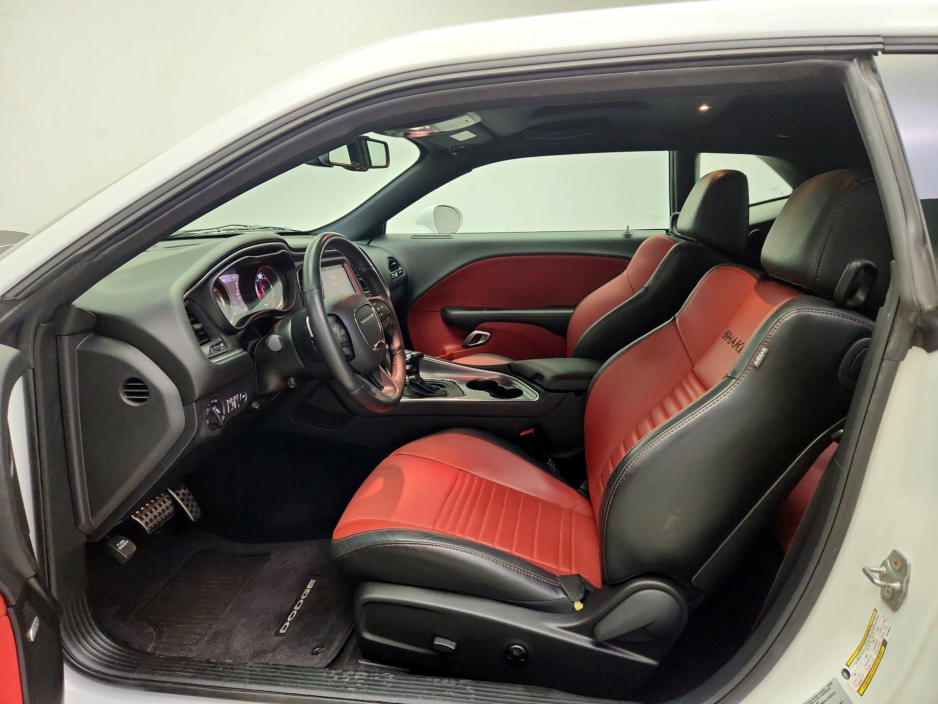 Thumbnail: 2016 Dodge Challenger - 11