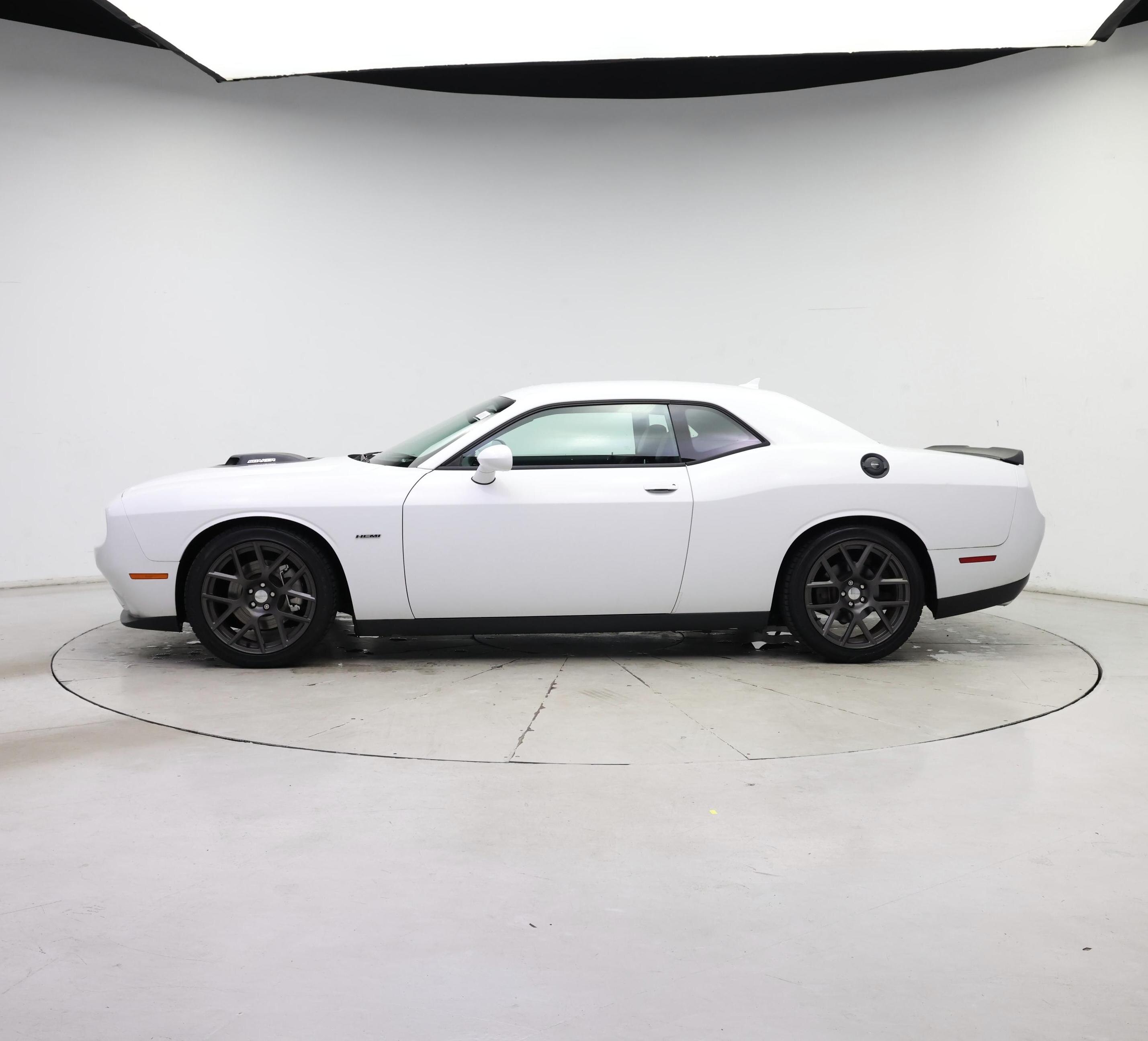 Thumbnail: 2016 Dodge Challenger - 3