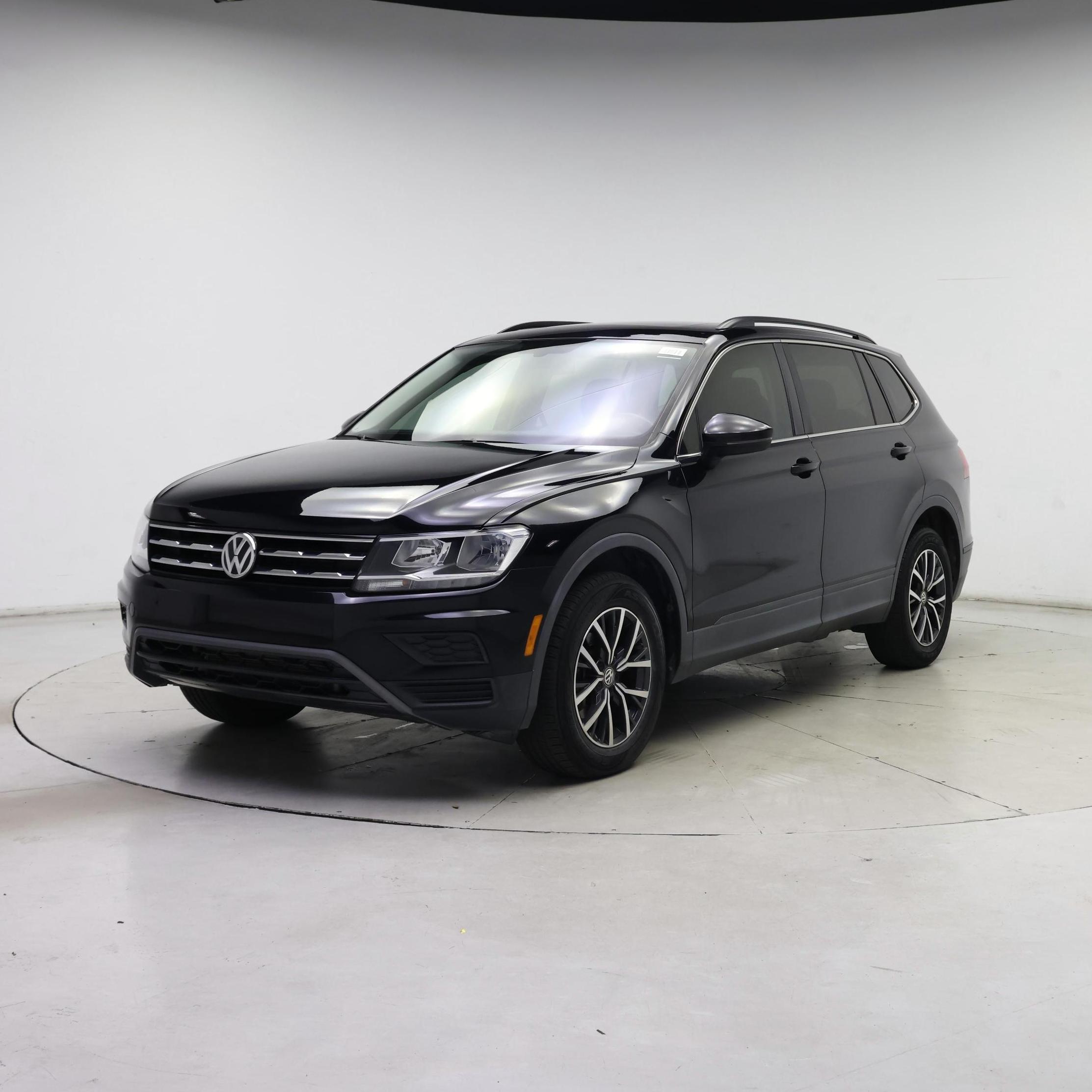 Thumbnail: 2019 Volkswagen Tiguan - 4