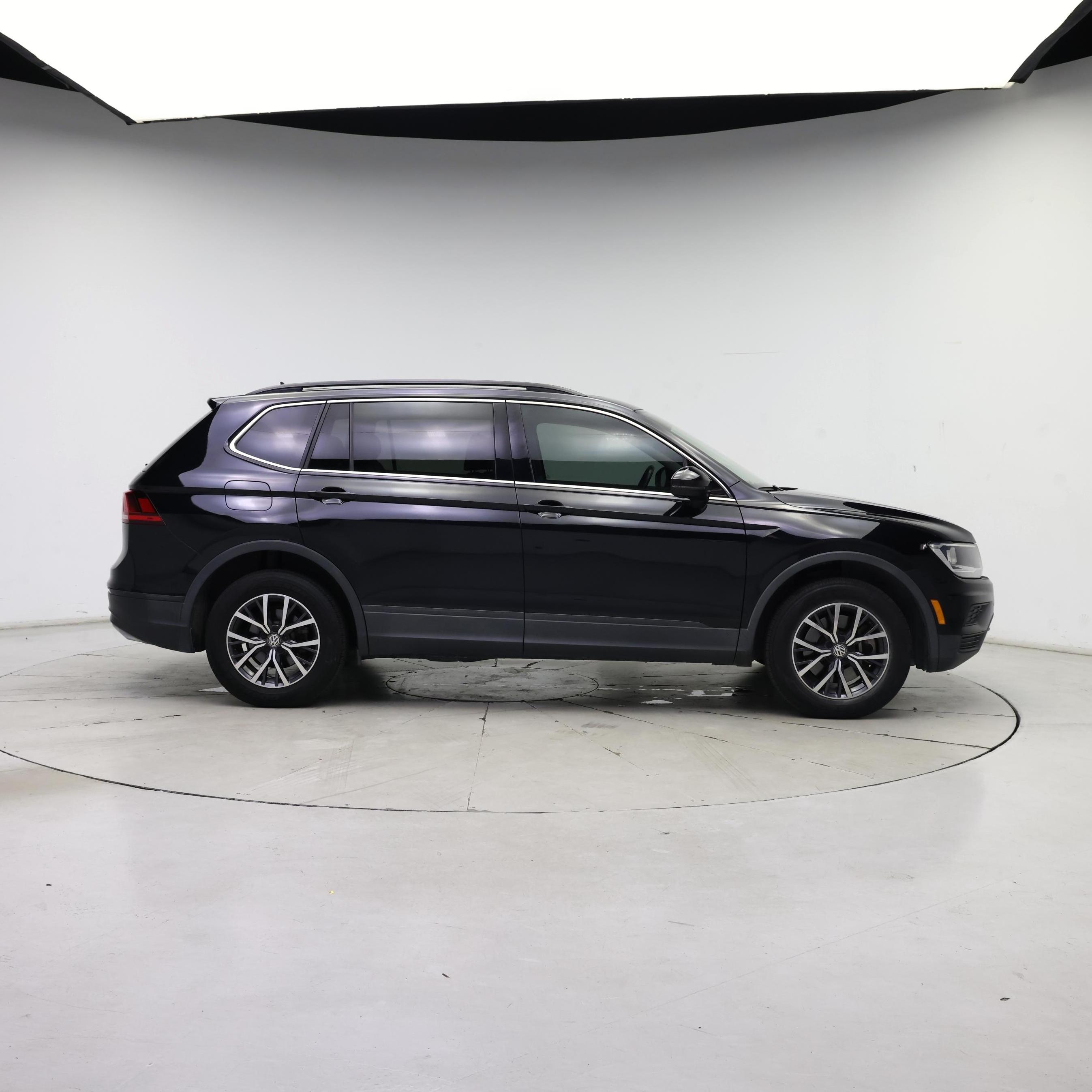 Thumbnail: 2019 Volkswagen Tiguan - 7
