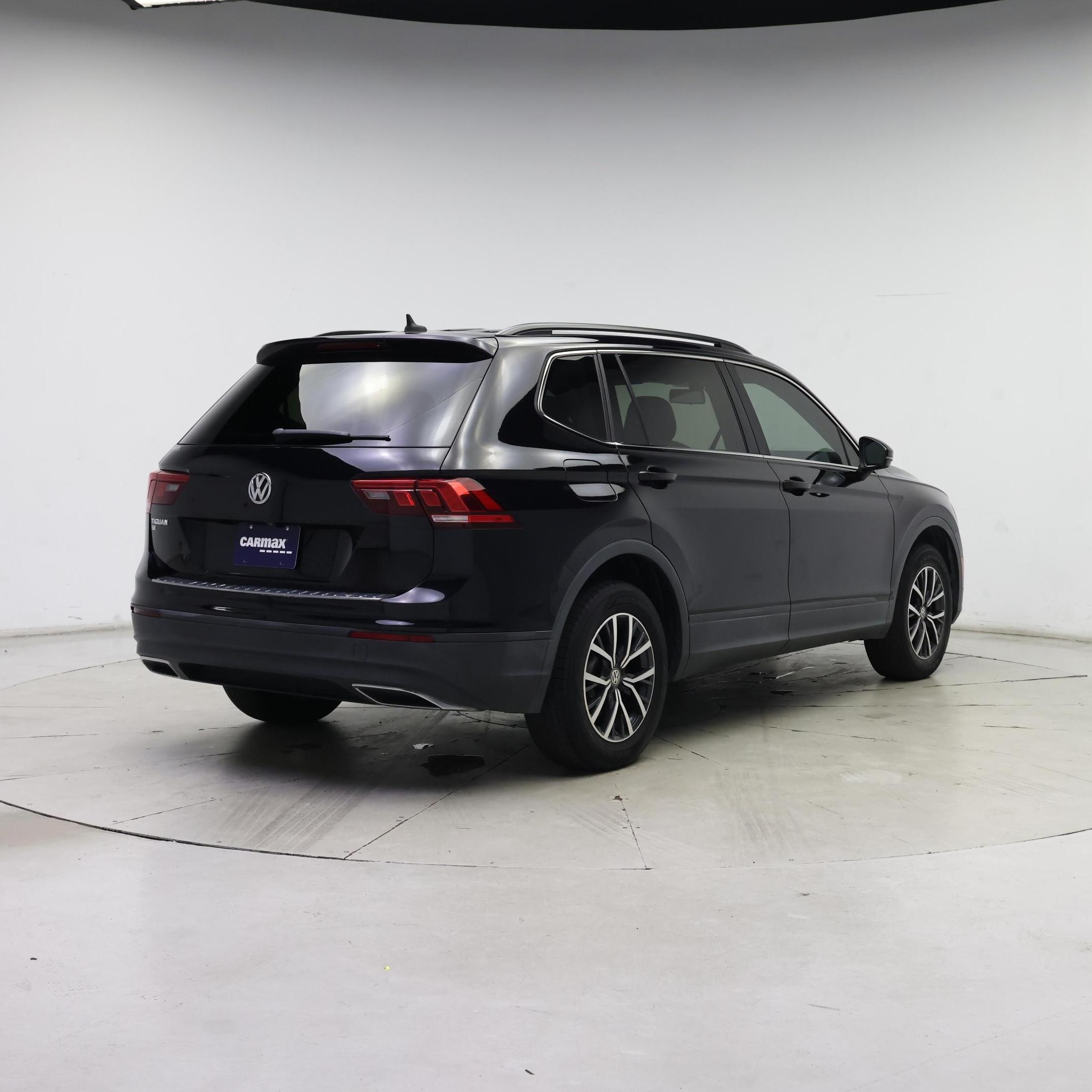 Thumbnail: 2019 Volkswagen Tiguan - 8