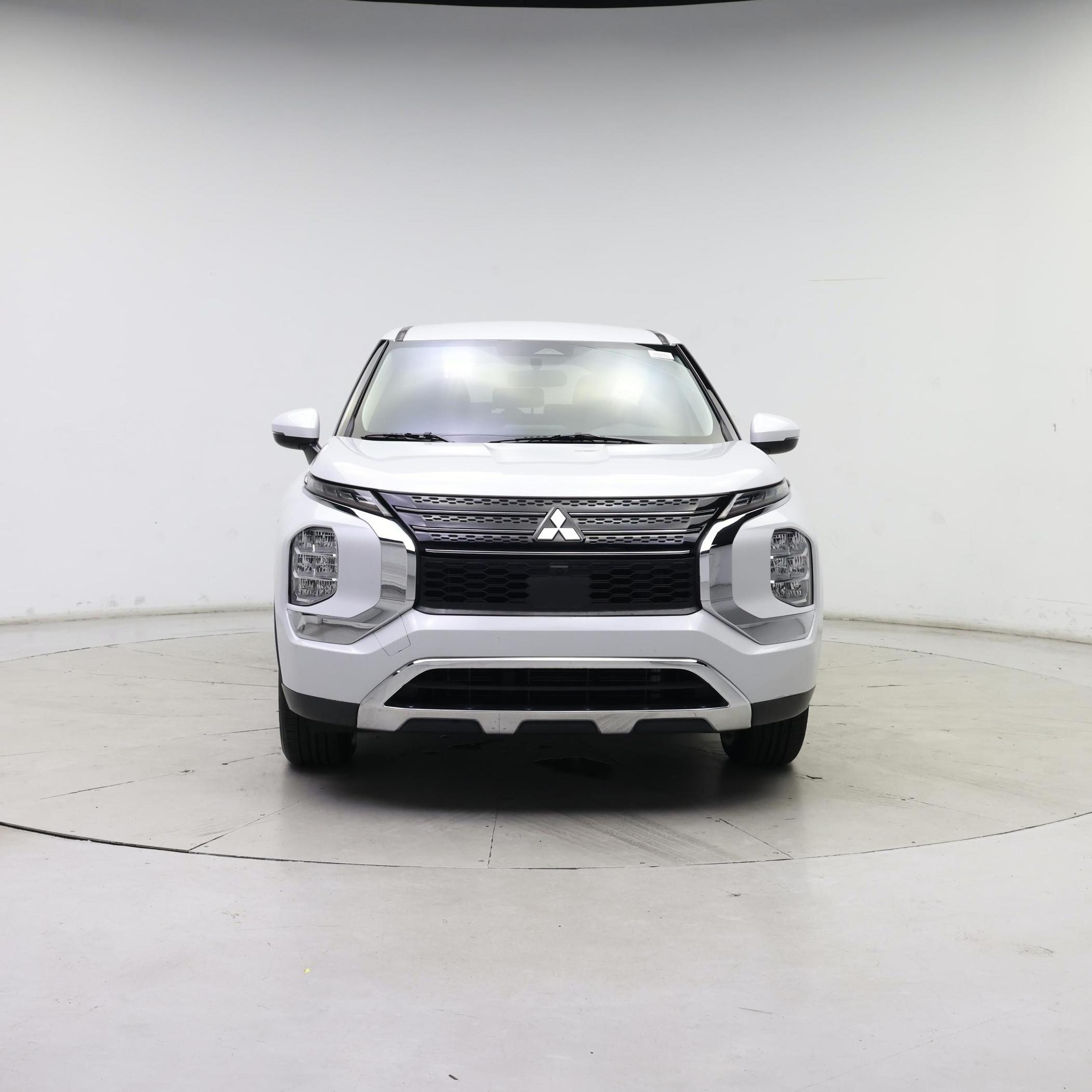Thumbnail: 2022 Mitsubishi Outlander - 5