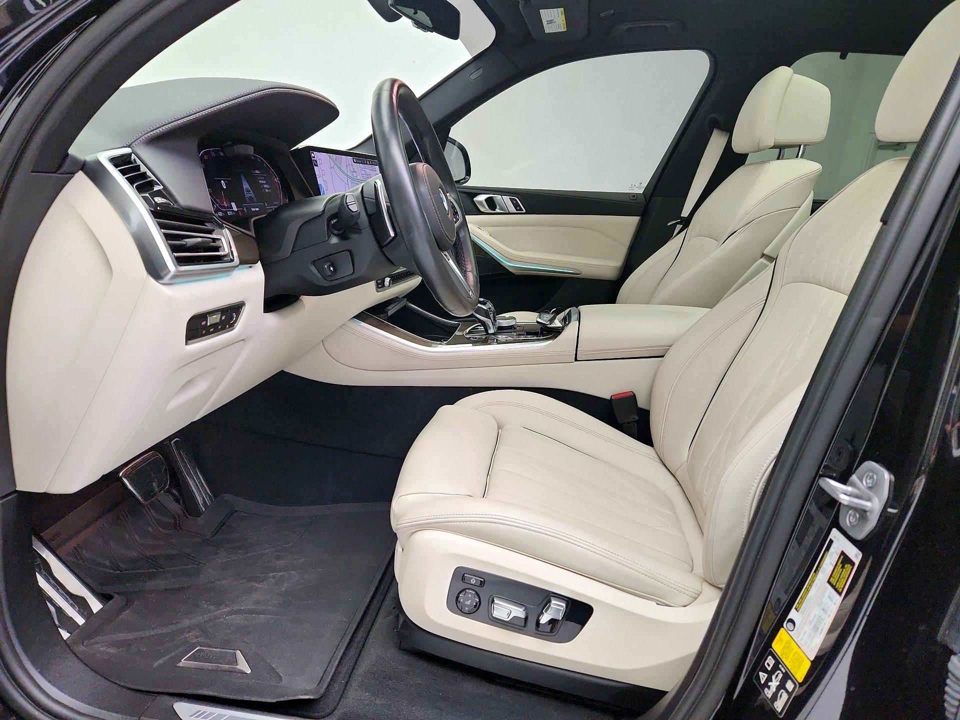 Thumbnail: 2022 BMW X5 - 11