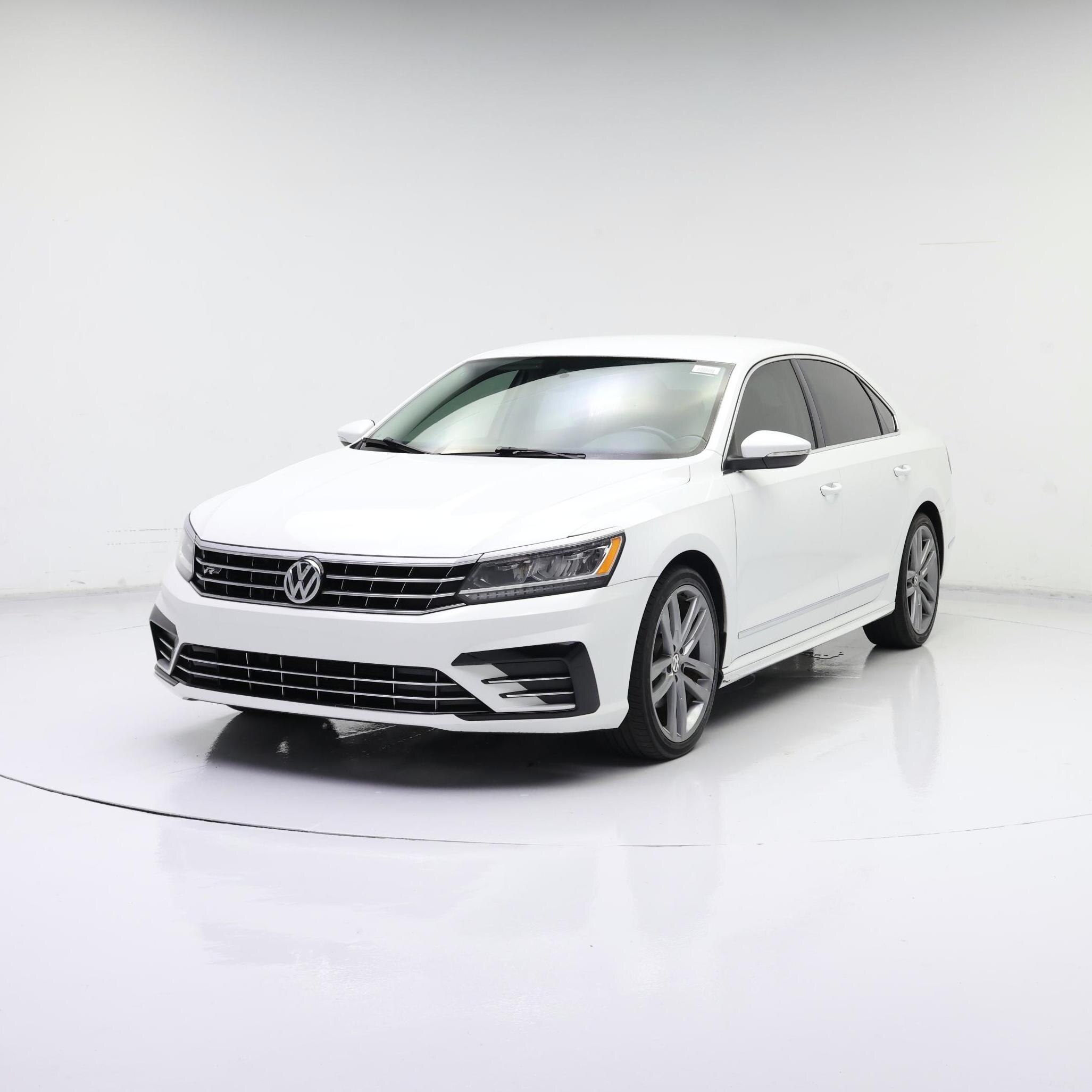 Thumbnail: 2016 Volkswagen Passat - 4