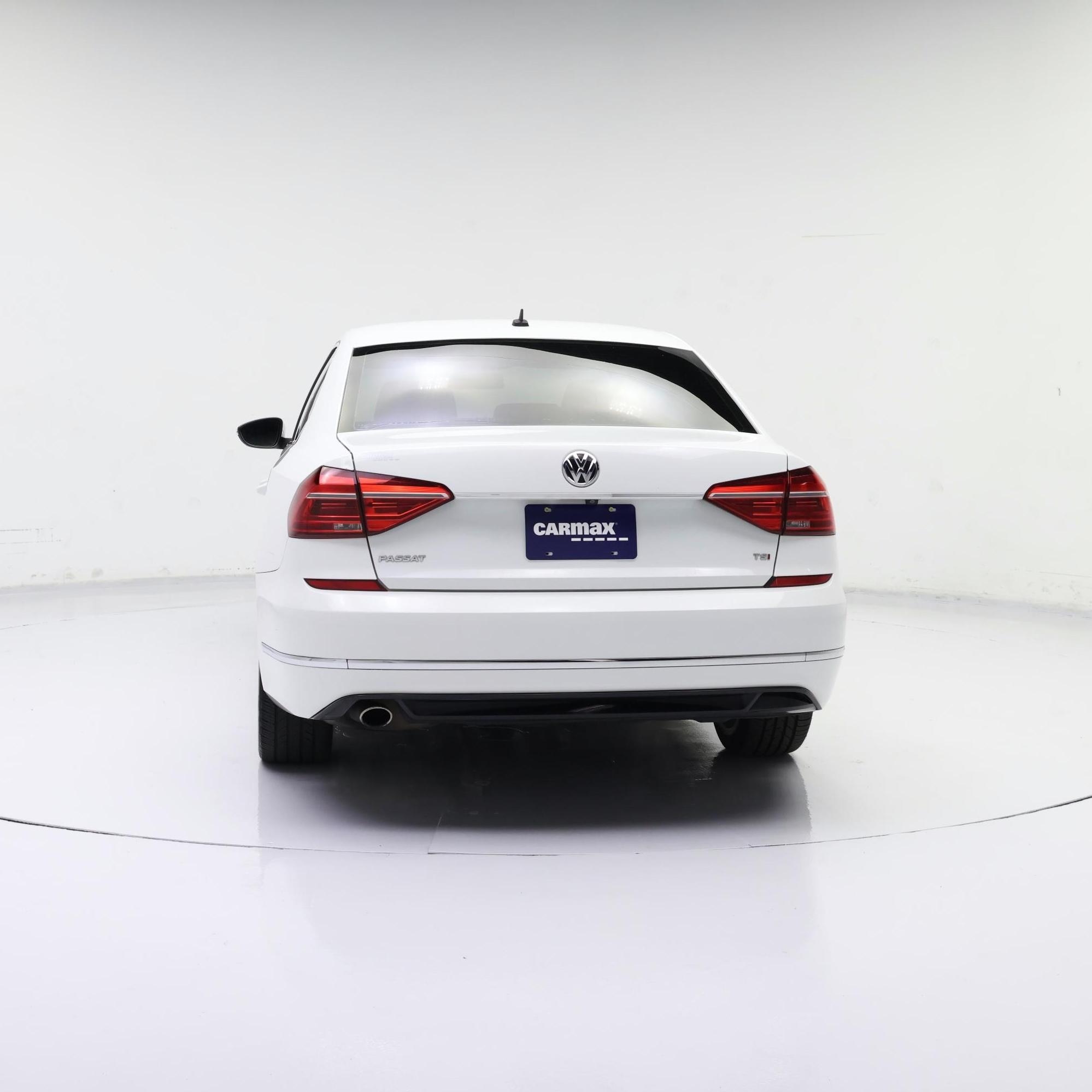 Thumbnail: 2016 Volkswagen Passat - 6
