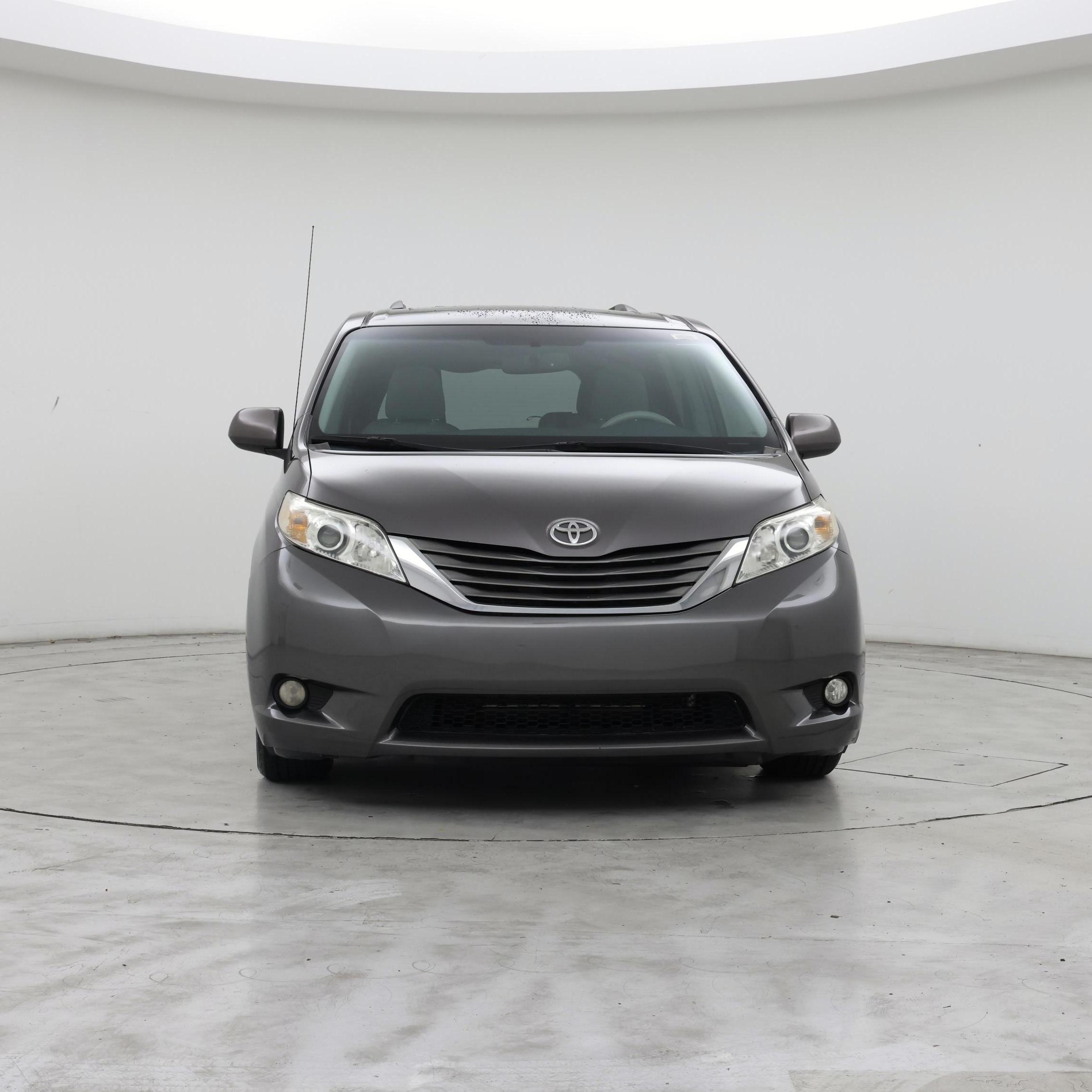 Thumbnail: 2014 Toyota Sienna - 5