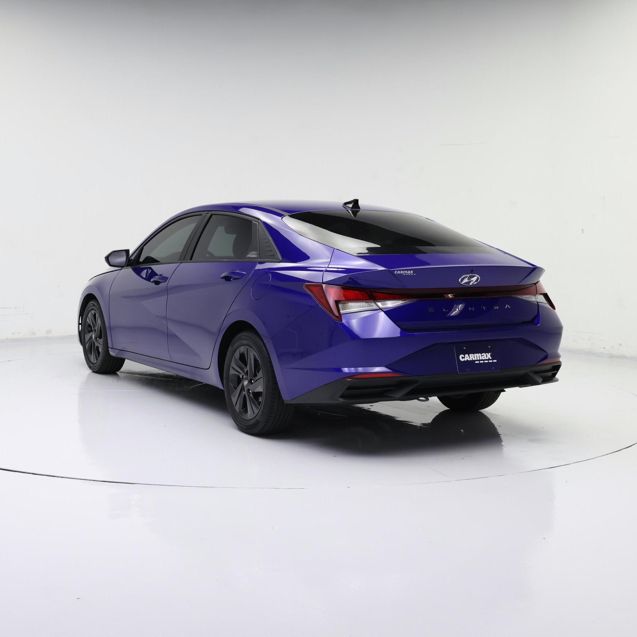 Thumbnail: 2022 Hyundai Elantra - 2