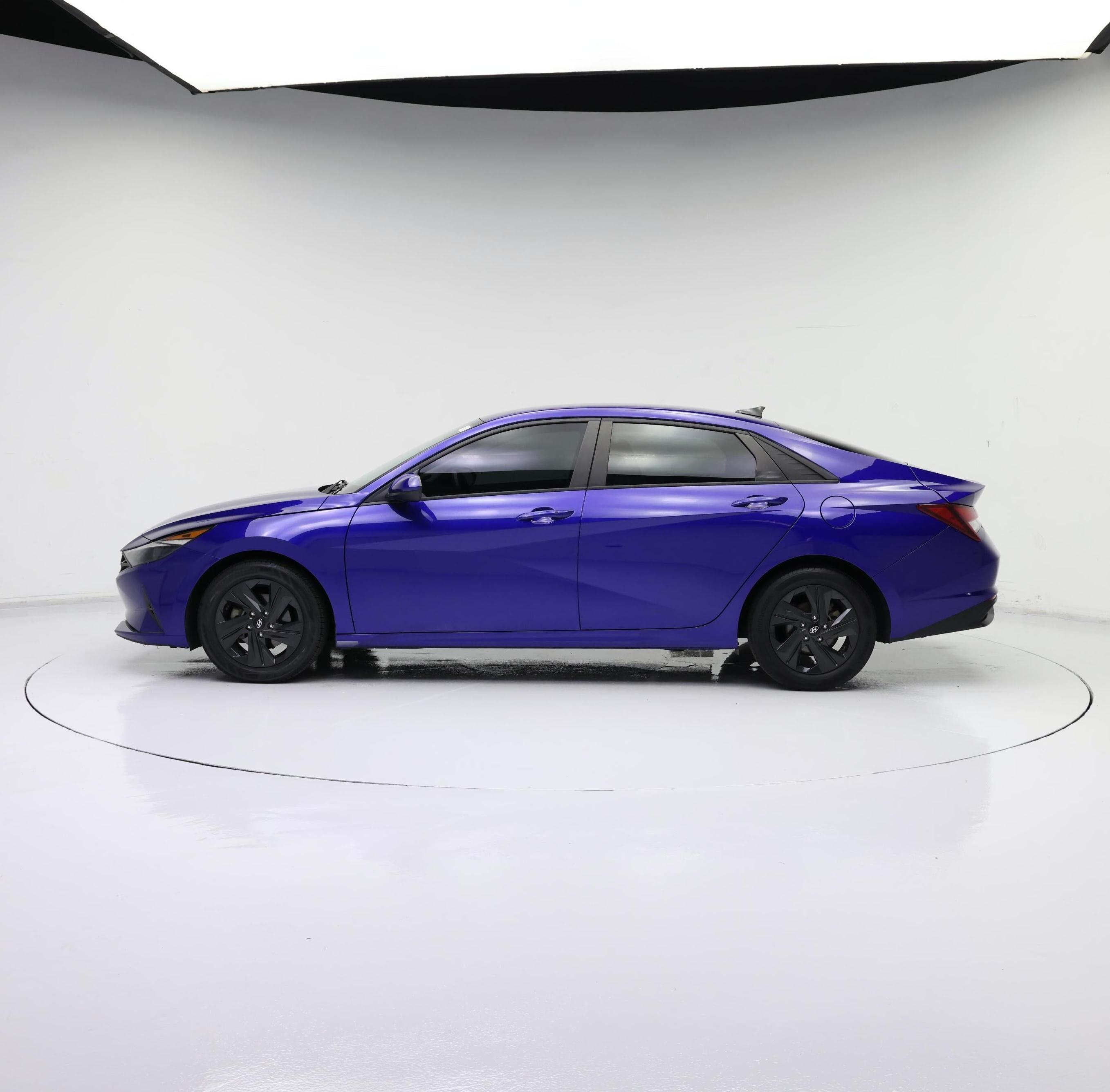 Thumbnail: 2022 Hyundai Elantra - 3