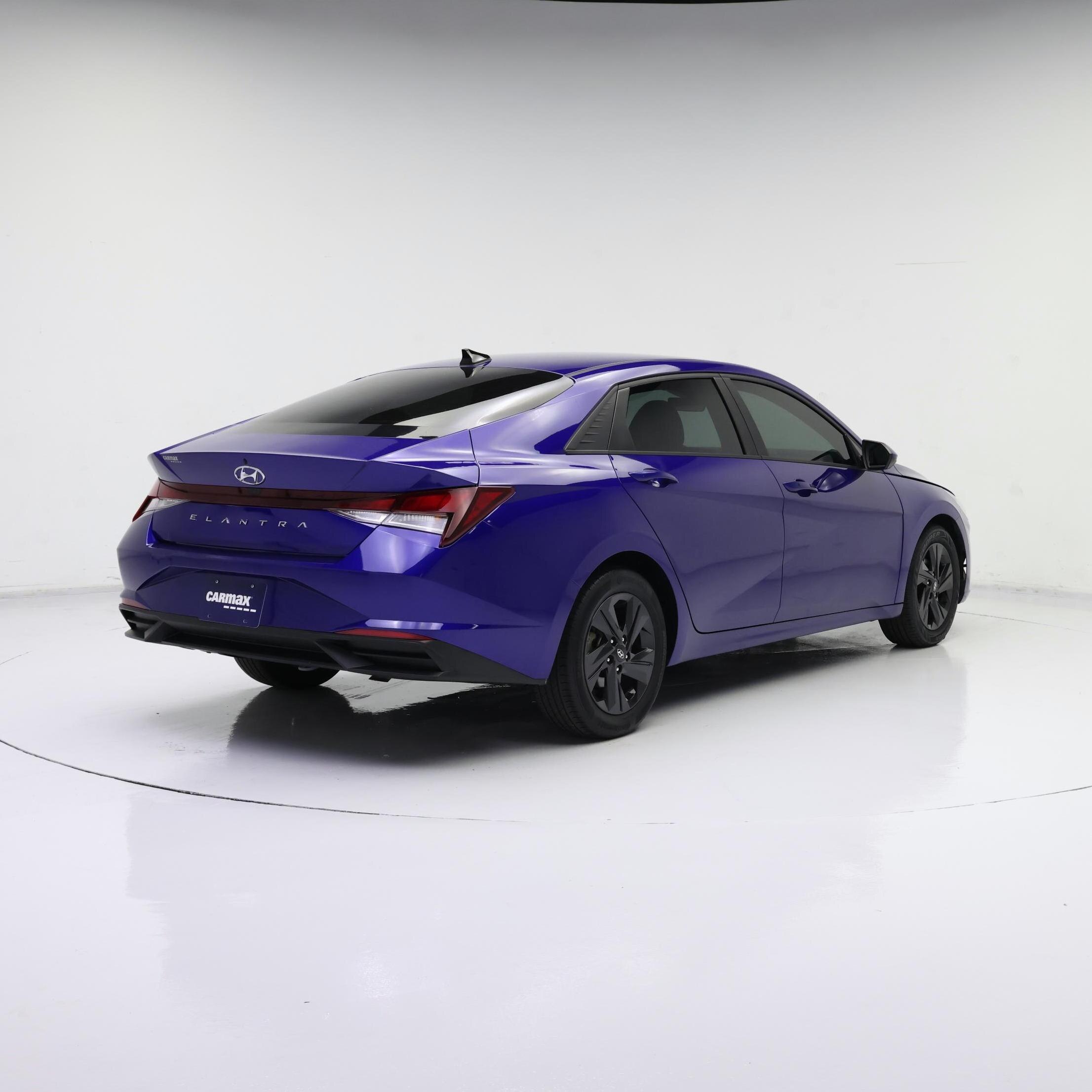 Thumbnail: 2022 Hyundai Elantra - 8