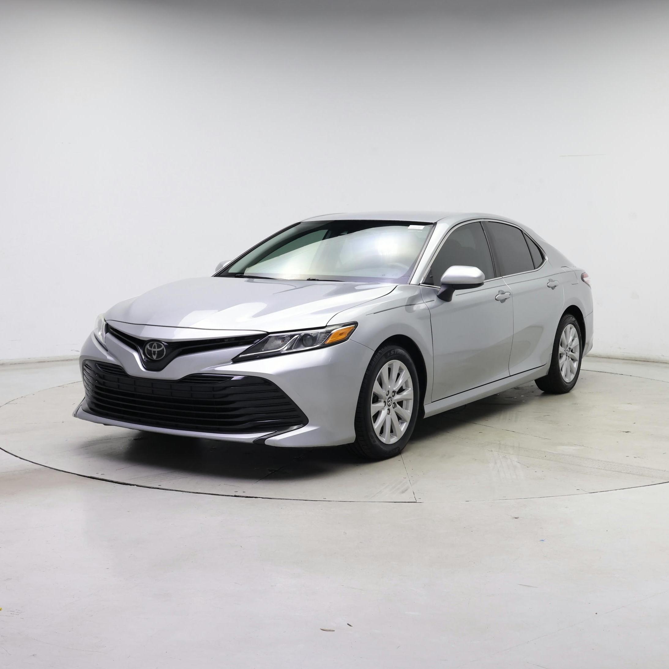 Thumbnail: 2019 Toyota Camry - 4