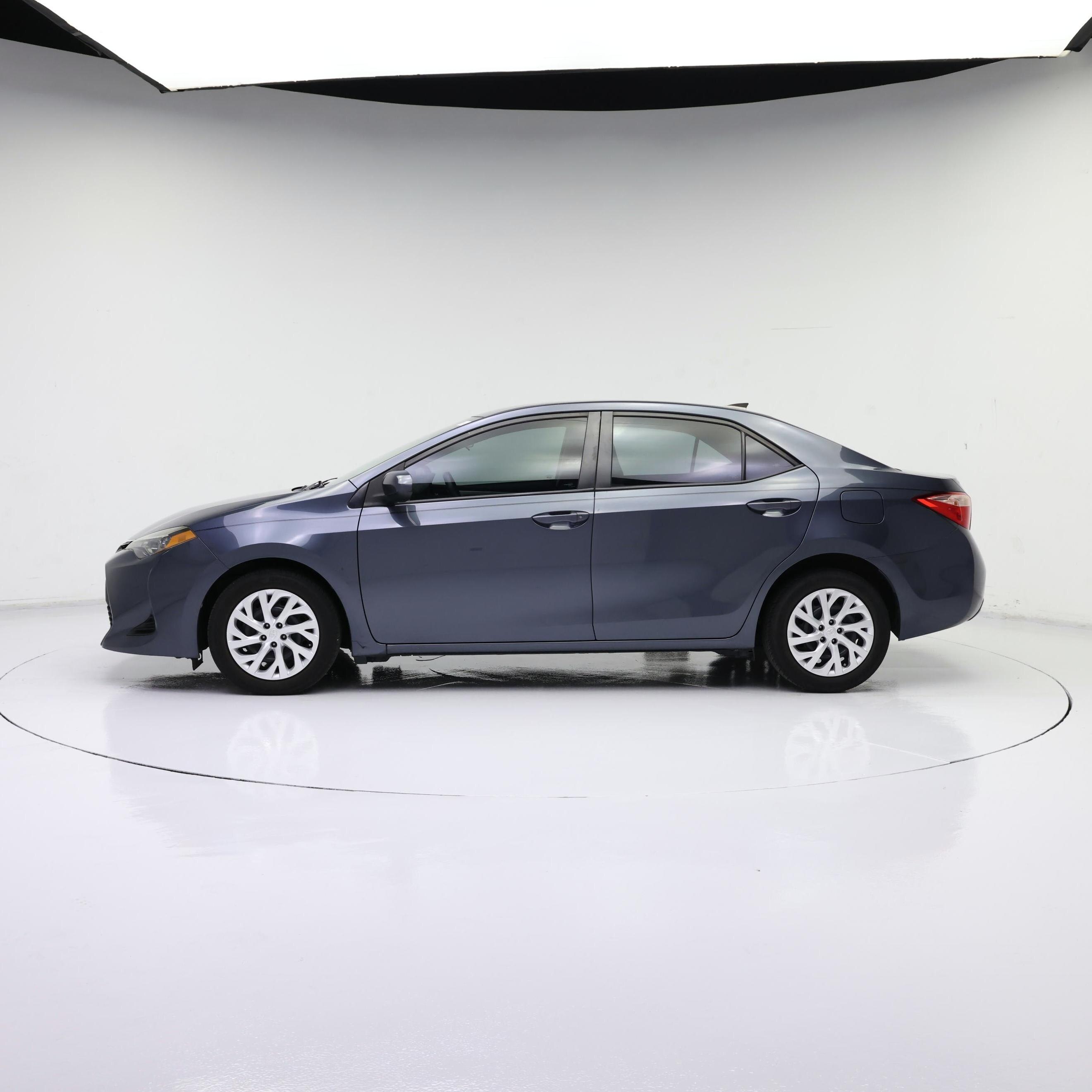 Thumbnail: 2019 Toyota Corolla - 3