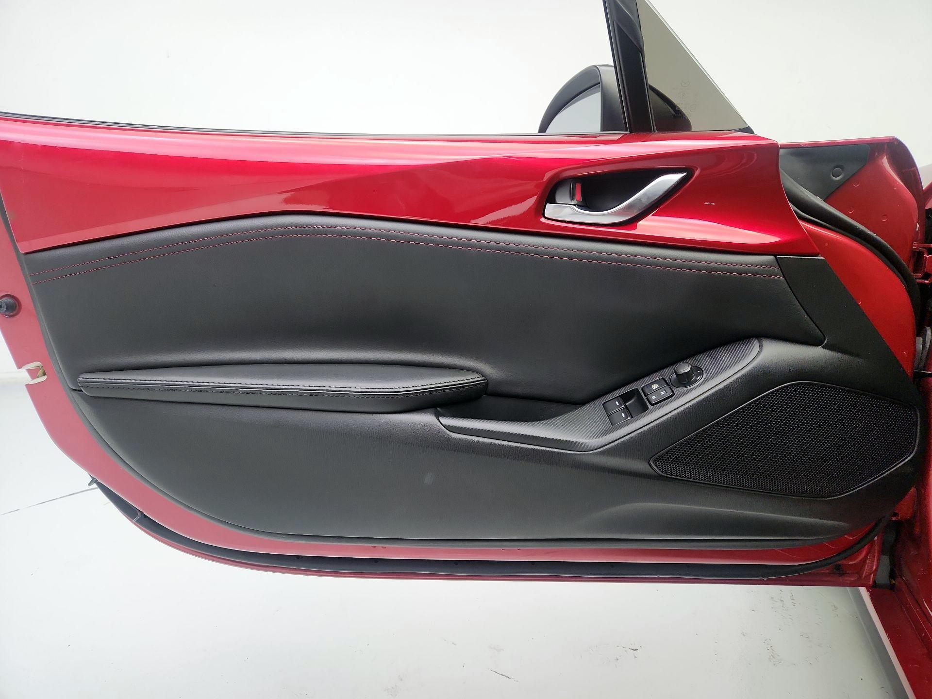 Thumbnail: 2016 Mazda MX-5 Miata - 12