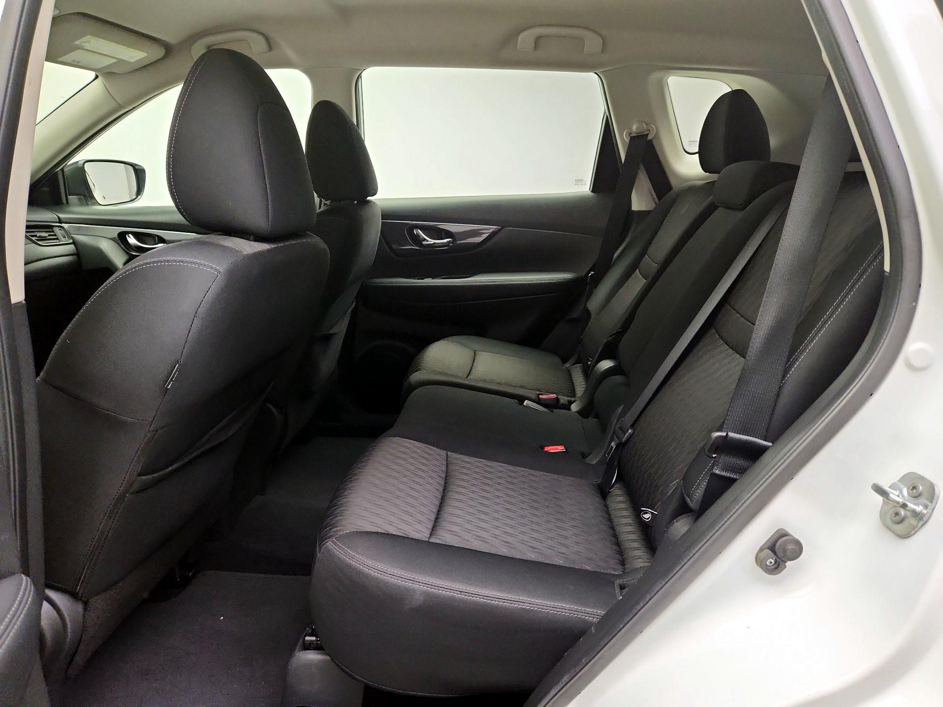 Thumbnail: 2017 Nissan Rogue - 19