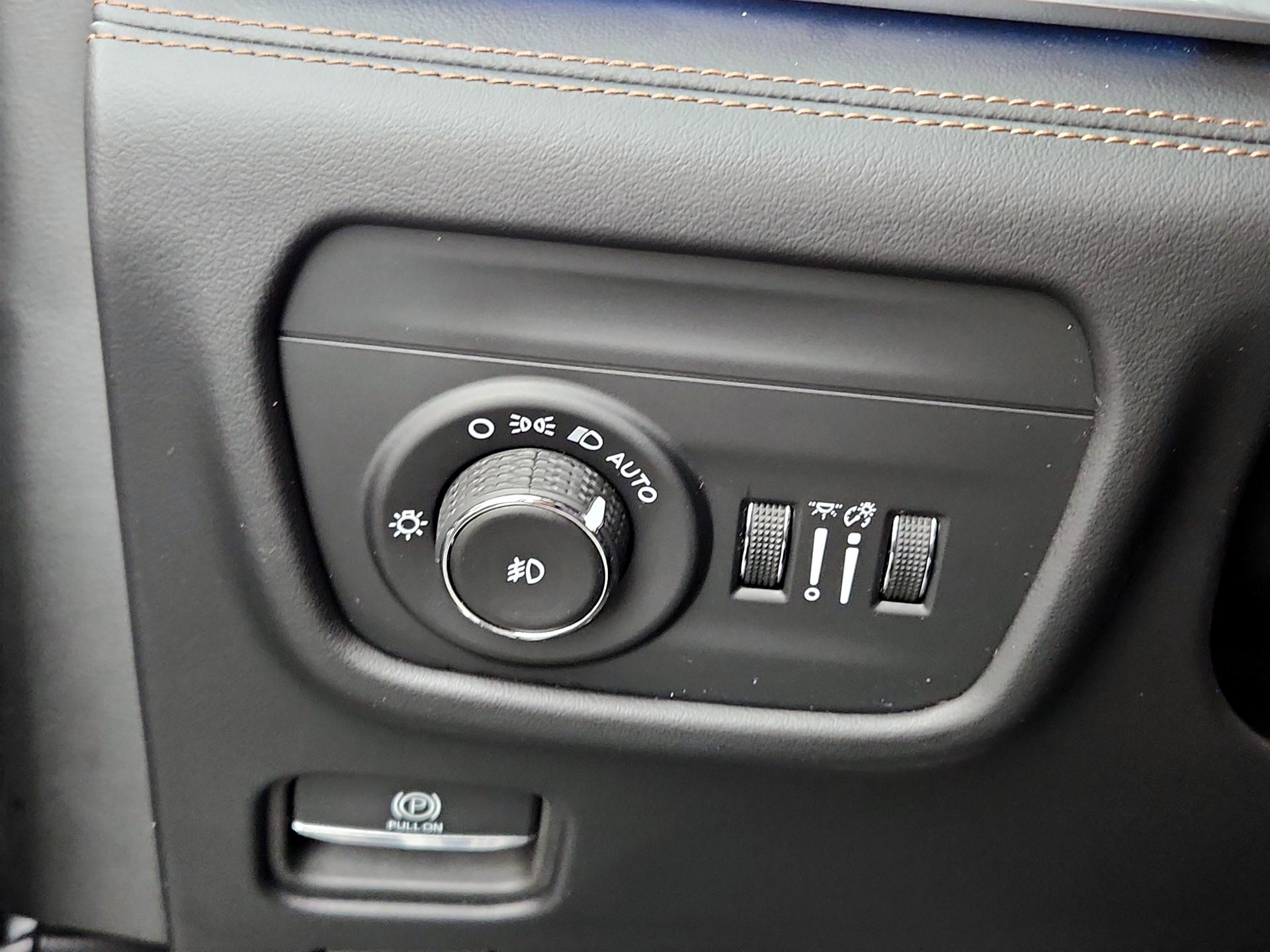 Thumbnail: 2024 Jeep Grand Cherokee - 13