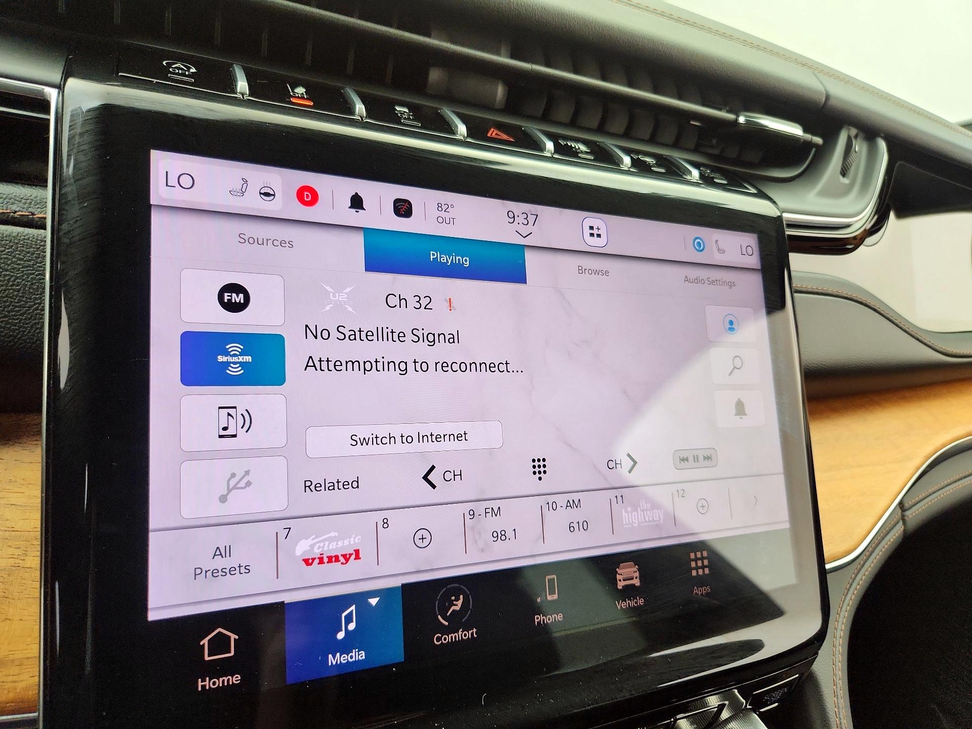 Thumbnail: 2024 Jeep Grand Cherokee - 16