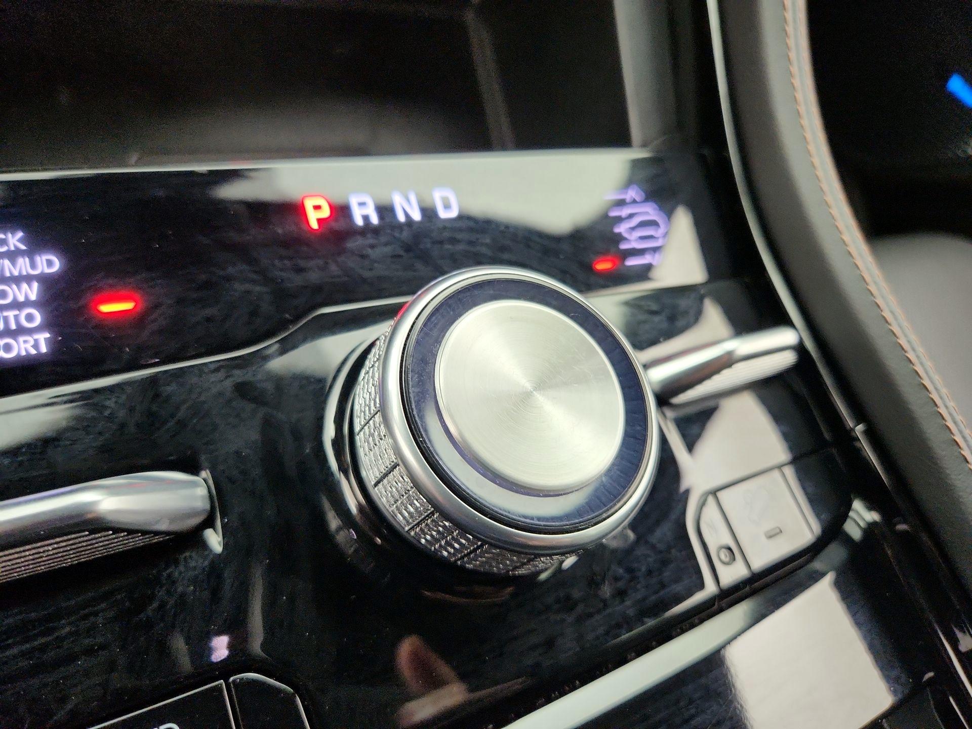 Thumbnail: 2024 Jeep Grand Cherokee - 18