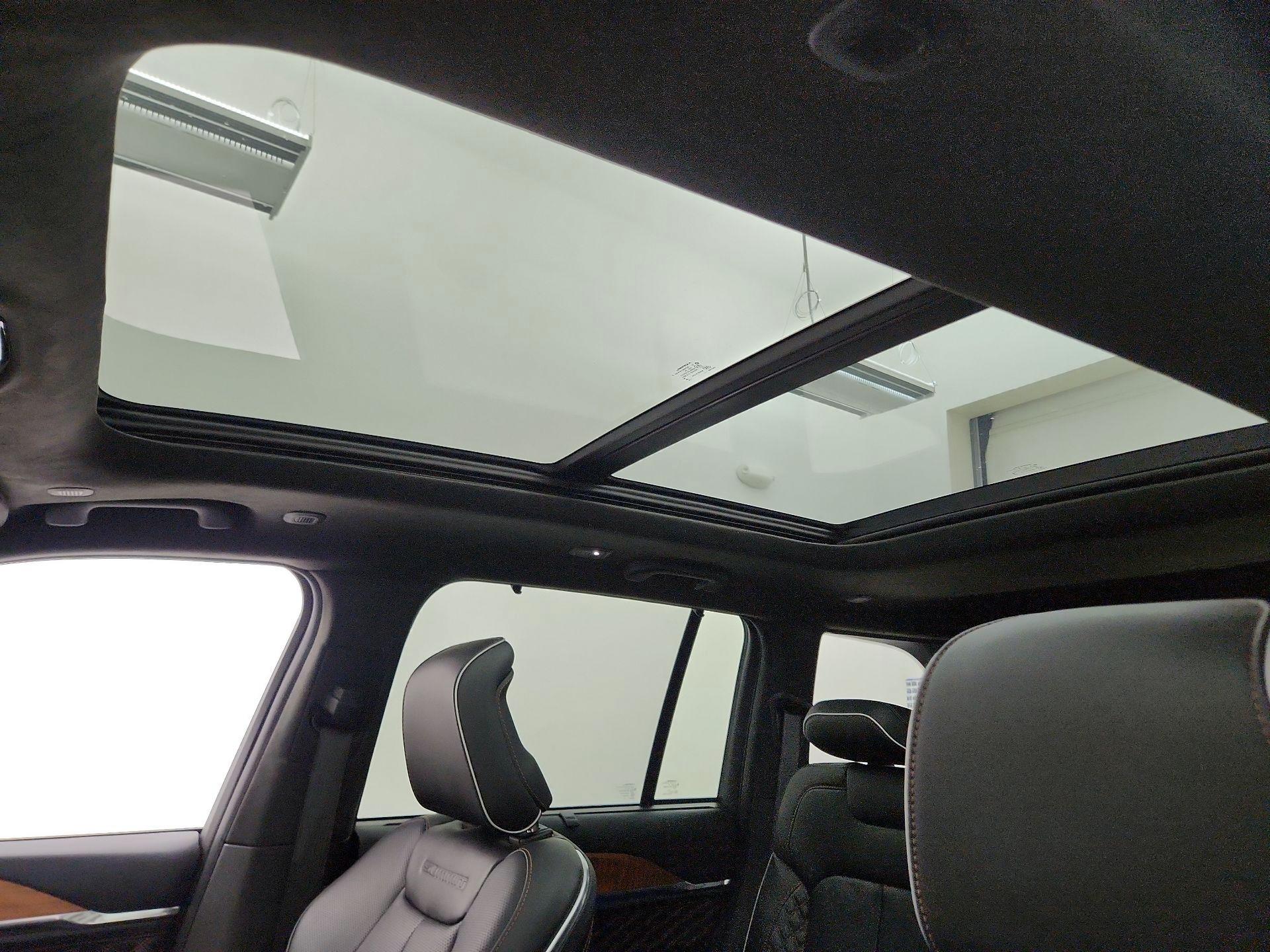 Thumbnail: 2024 Jeep Grand Cherokee - 20