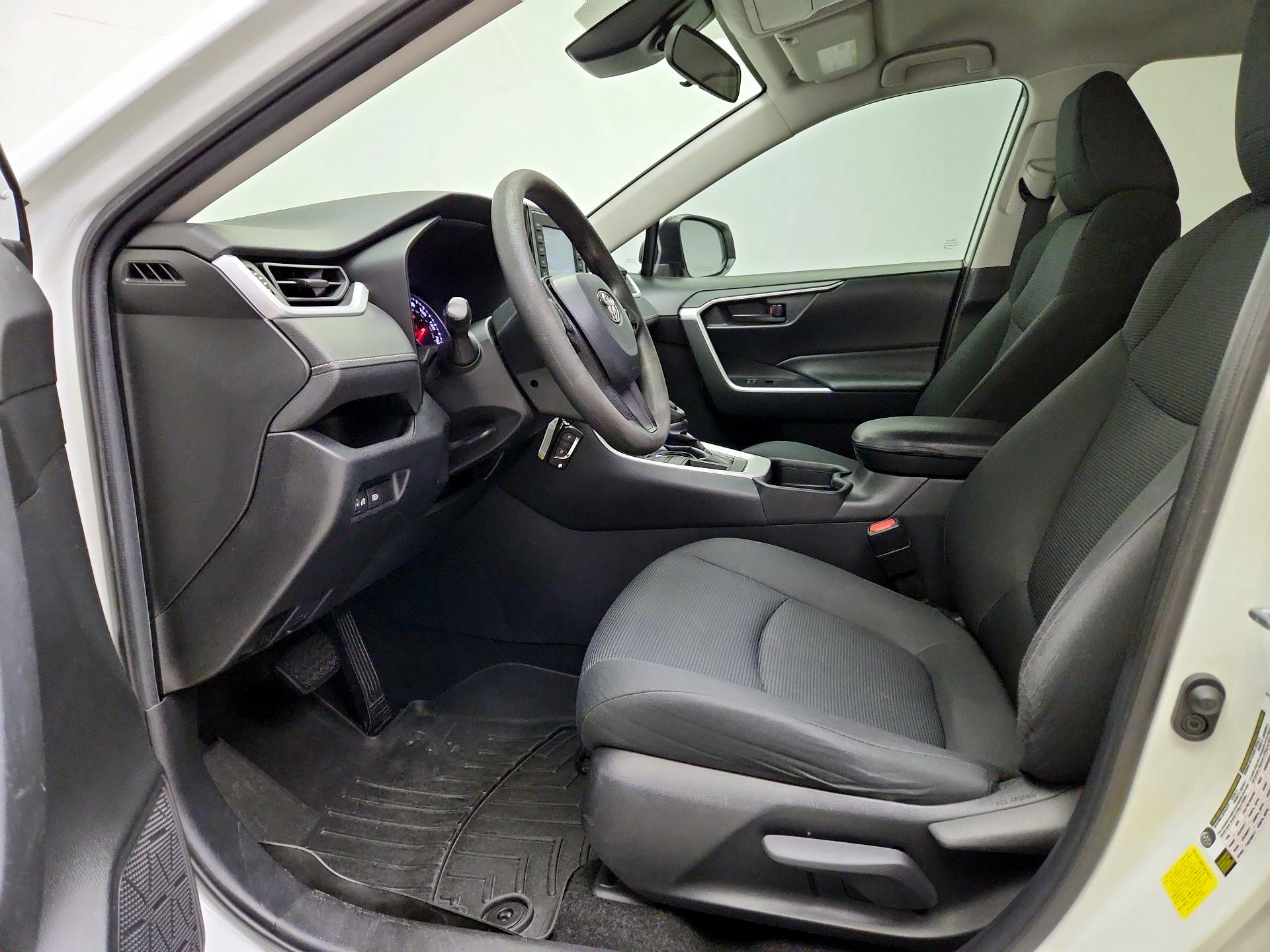 Thumbnail: 2021 Toyota RAV4 - 11