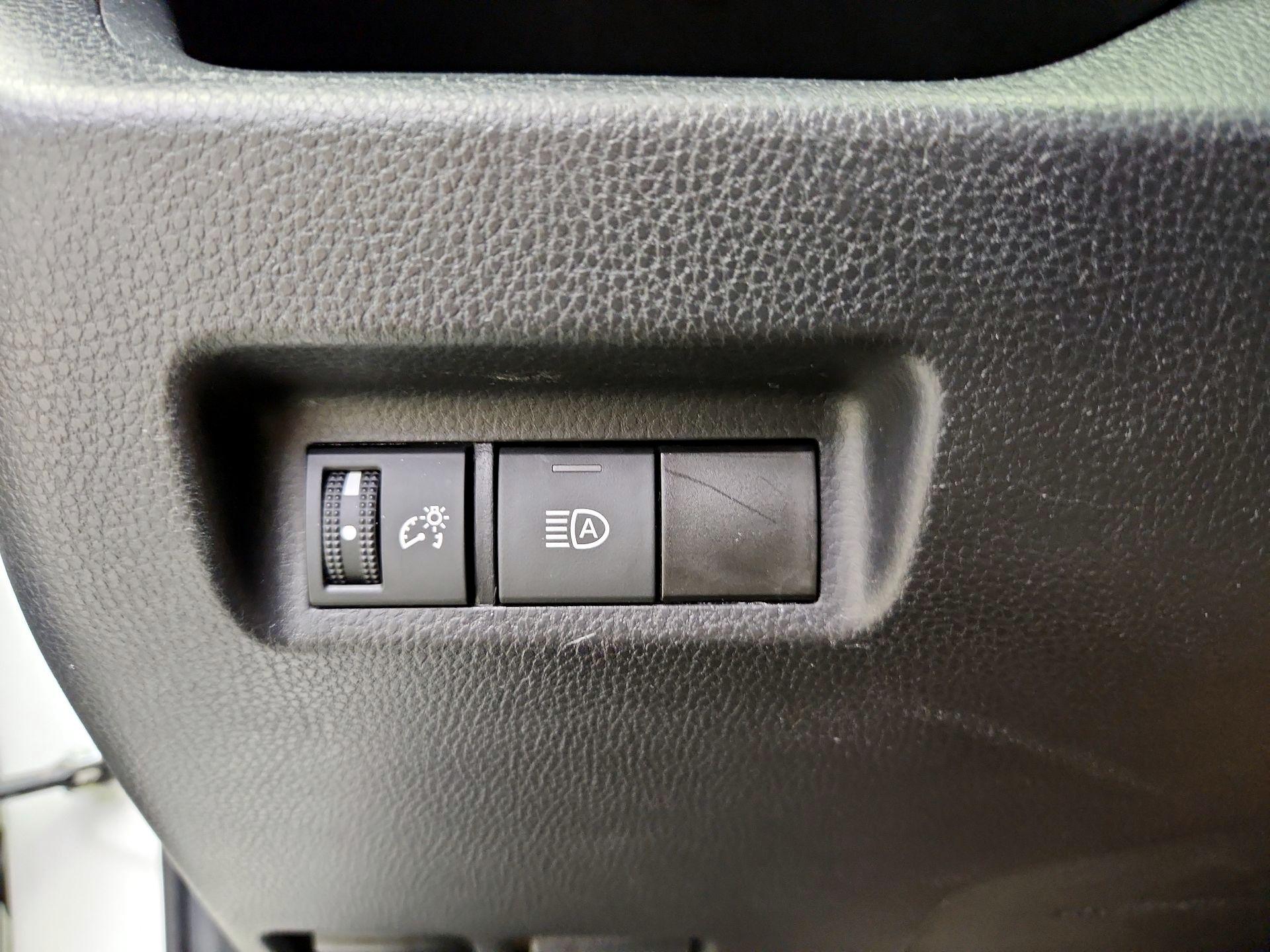 Thumbnail: 2021 Toyota RAV4 - 13
