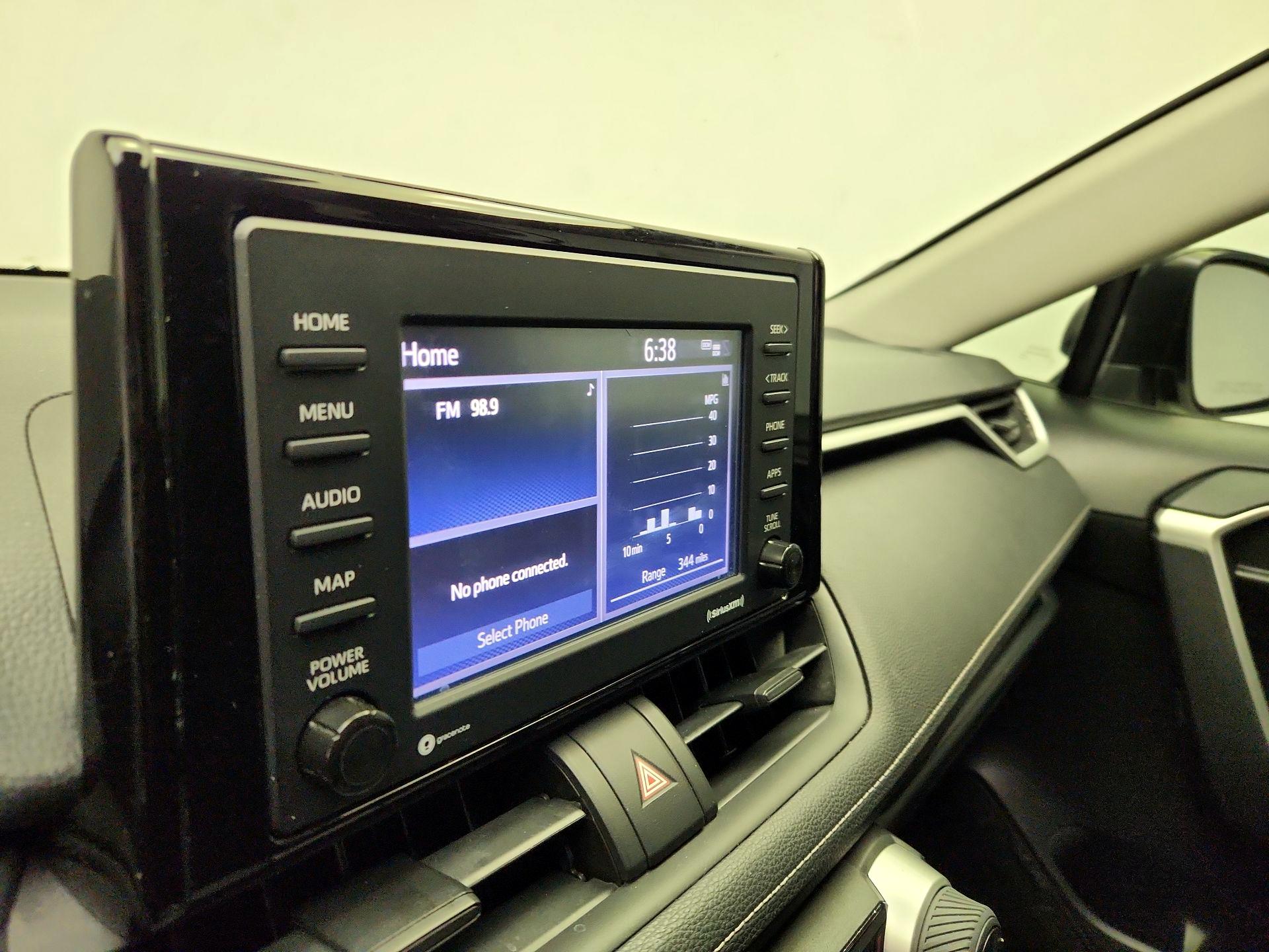 Thumbnail: 2021 Toyota RAV4 - 15