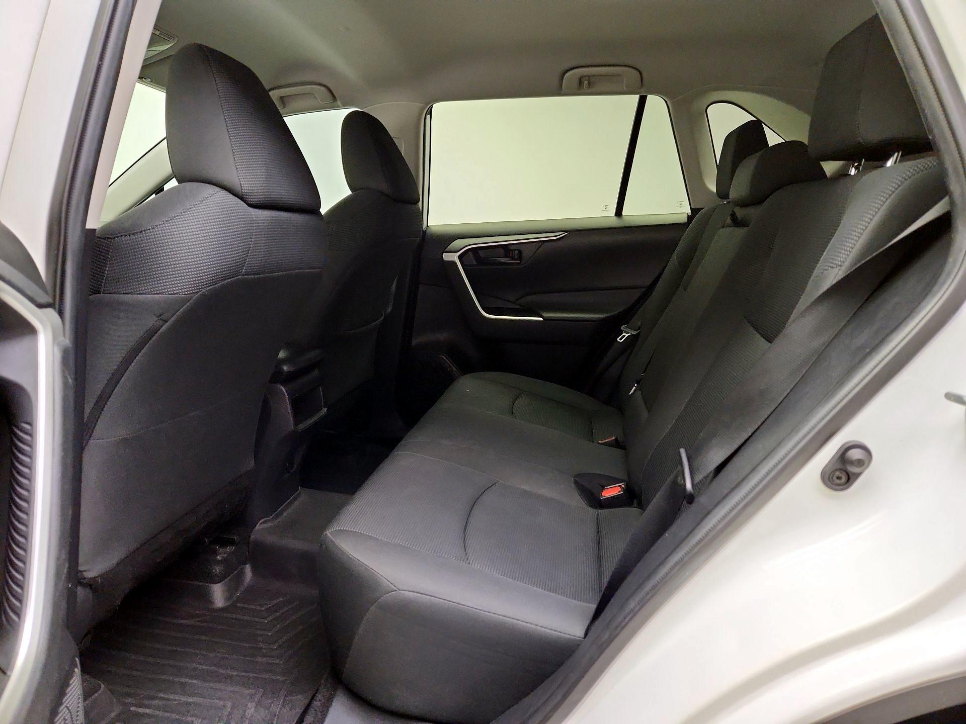 Thumbnail: 2021 Toyota RAV4 - 19