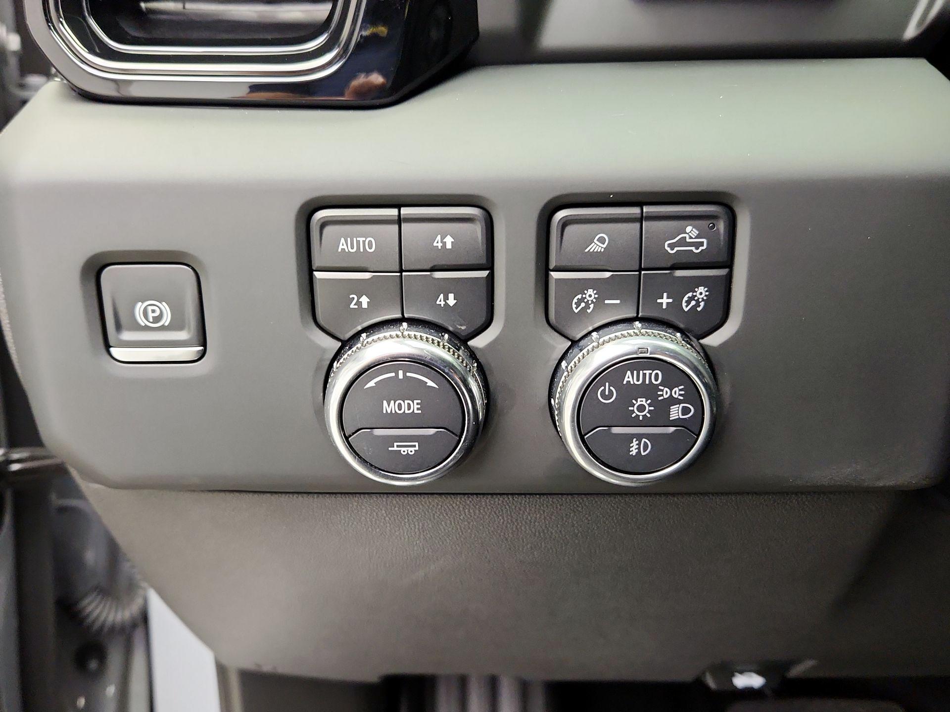 Thumbnail: 2024 GMC Sierra 1500 - 13