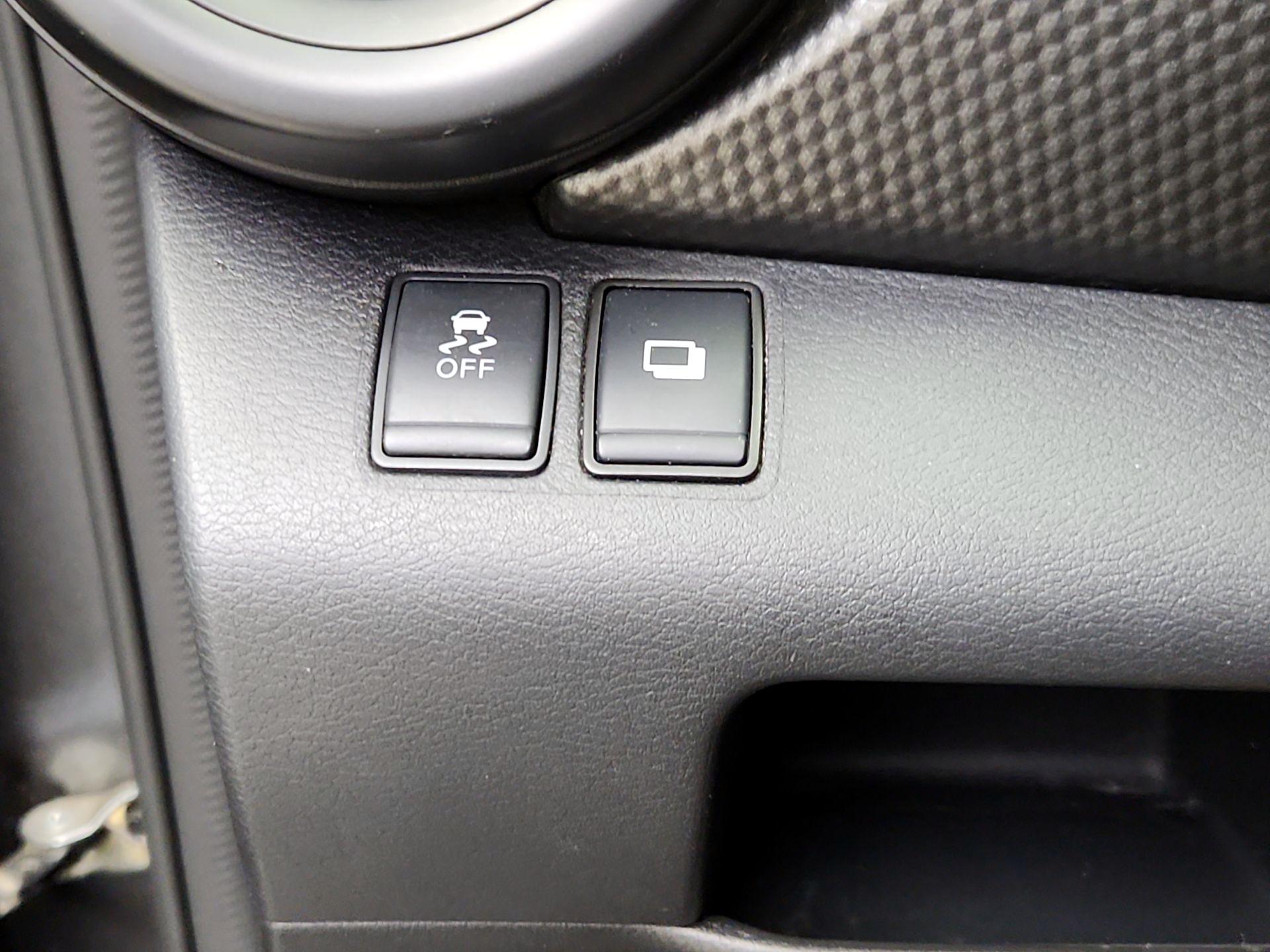 Thumbnail: 2019 Nissan Kicks - 13
