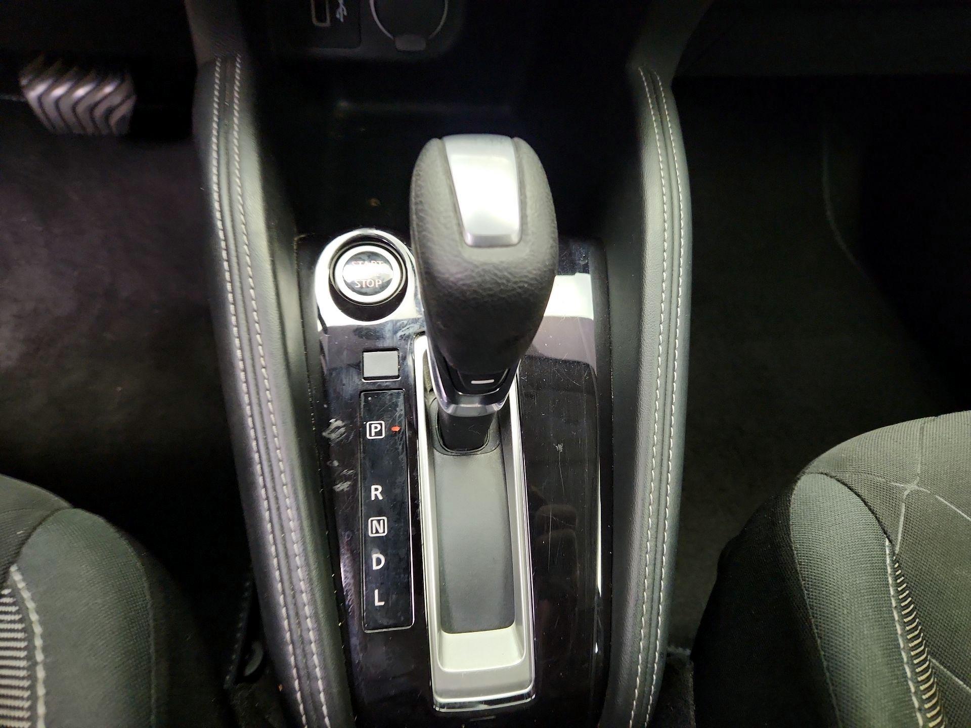Thumbnail: 2019 Nissan Kicks - 17