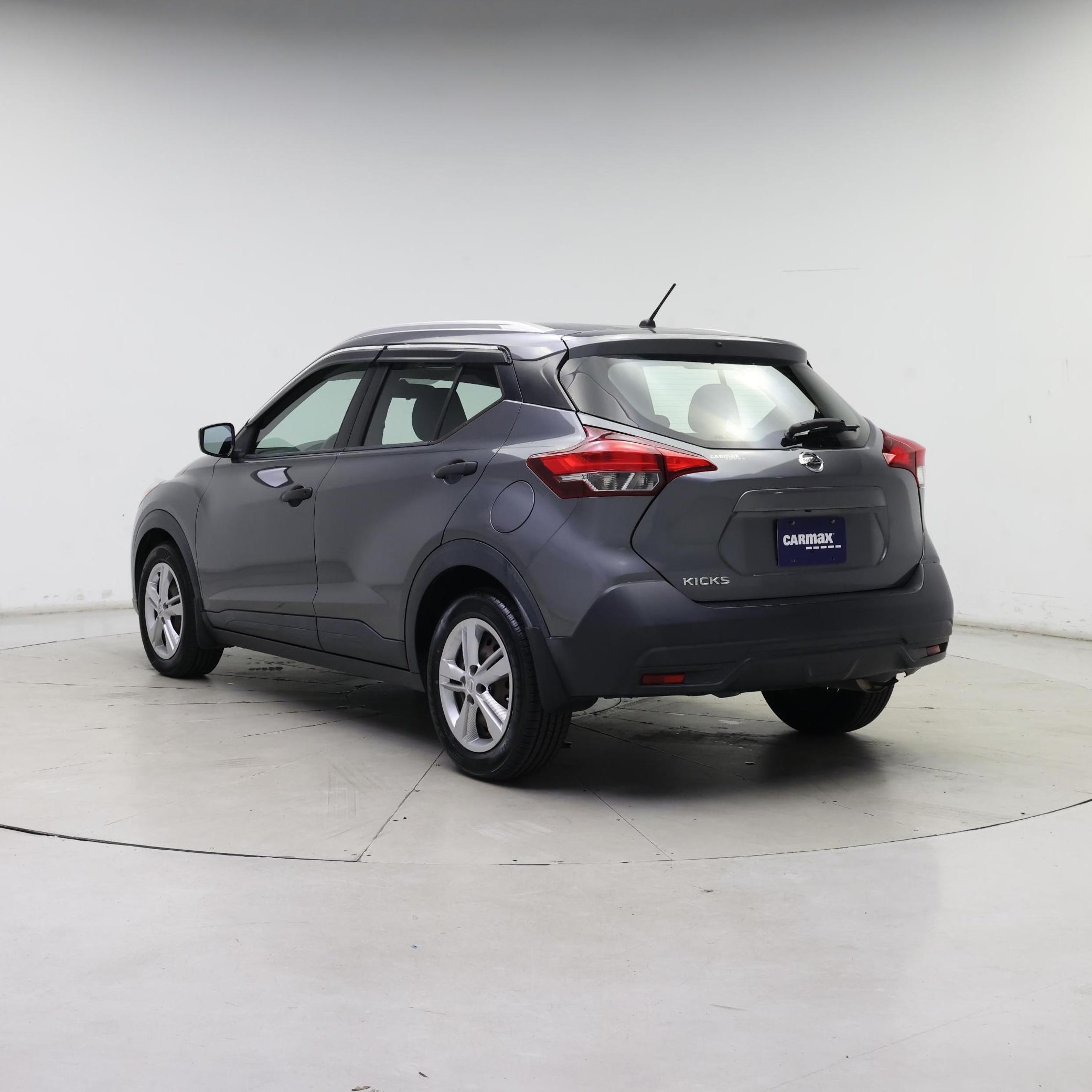 Thumbnail: 2019 Nissan Kicks - 2