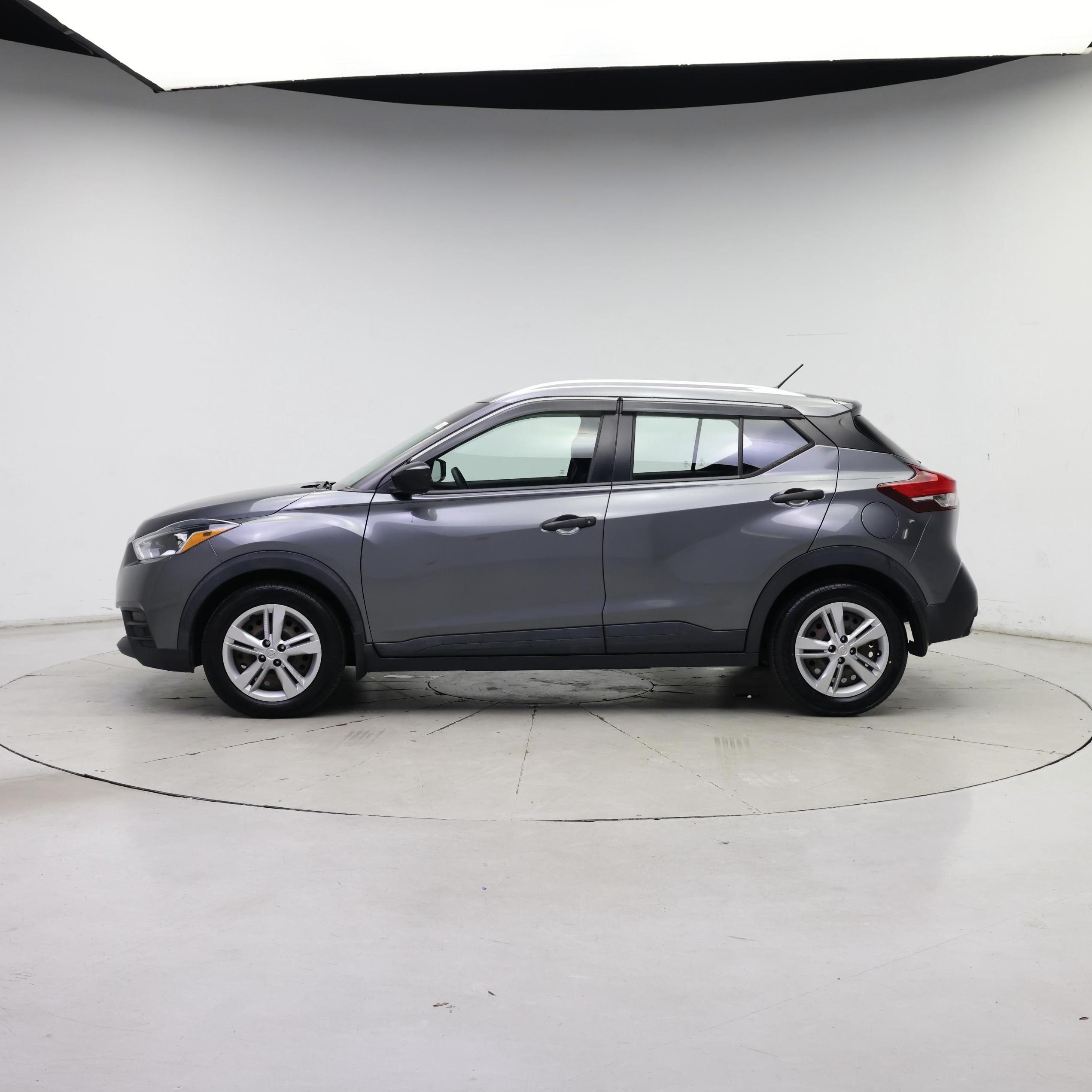 Thumbnail: 2019 Nissan Kicks - 3