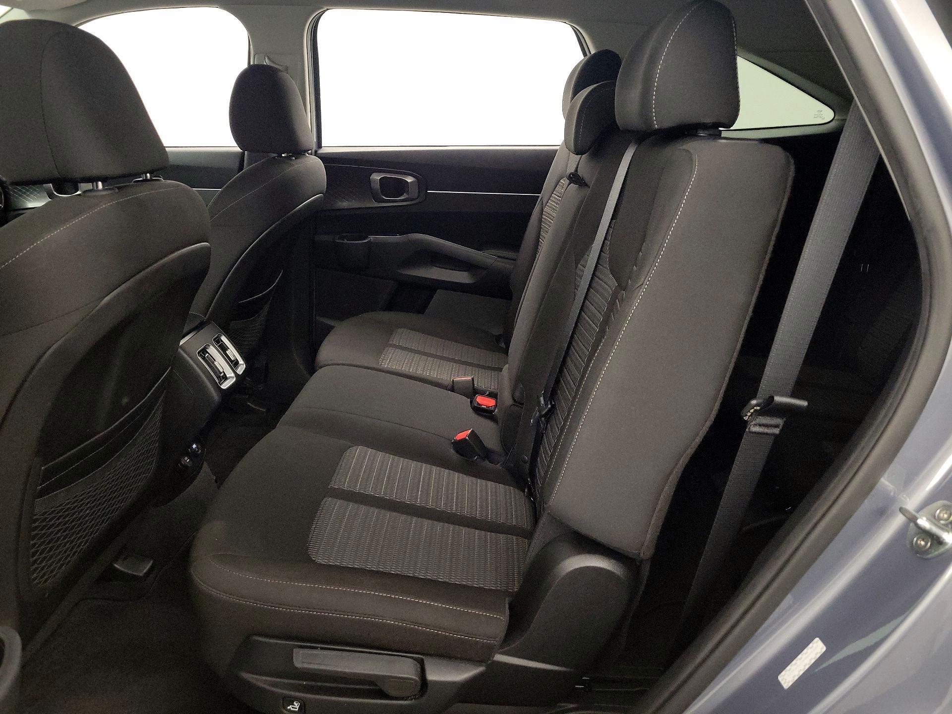 Thumbnail: 2021 Kia Sorento - 19