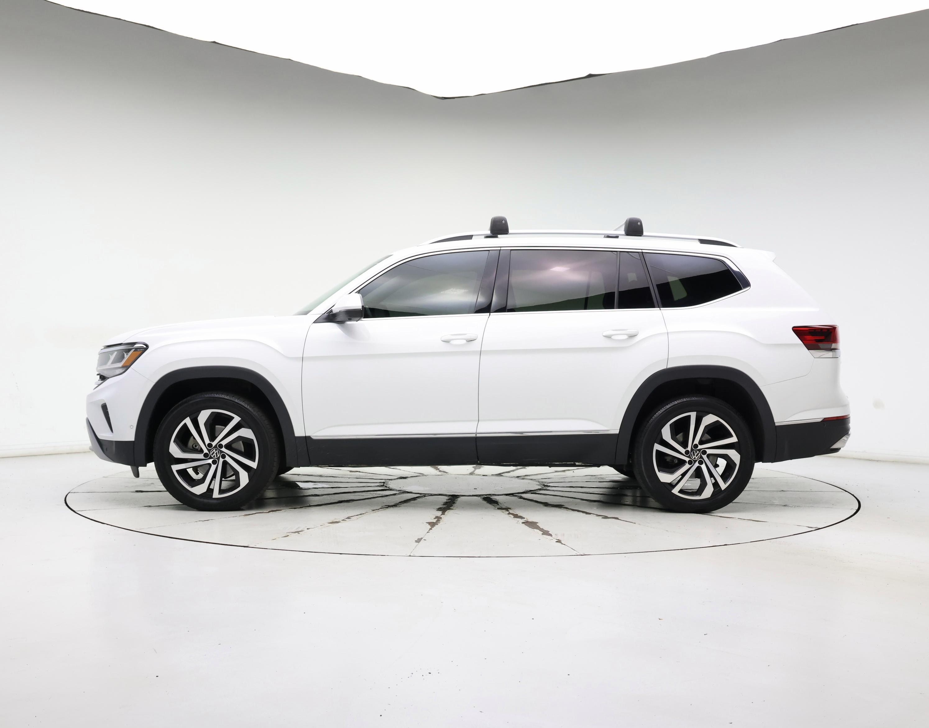 Thumbnail: 2021 Volkswagen Atlas - 3