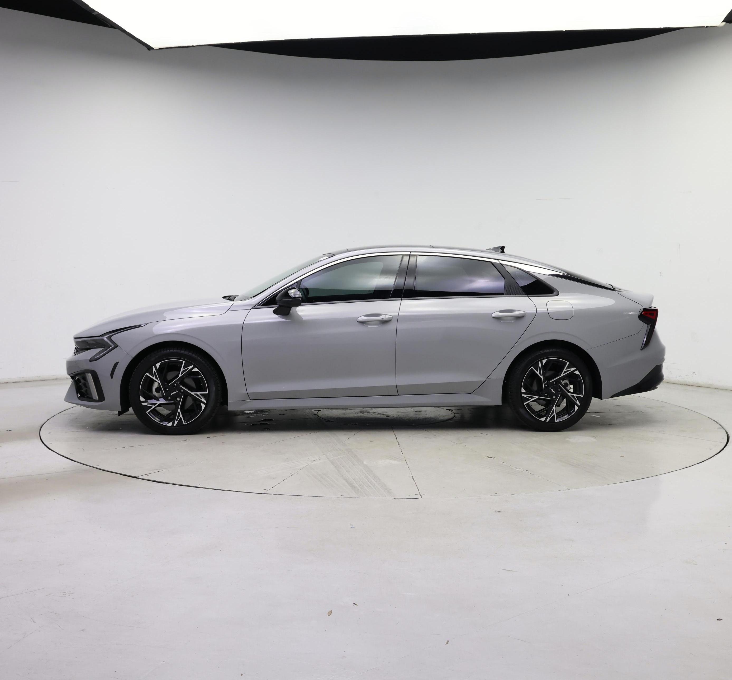 Thumbnail: 2025 Kia K5 - 3
