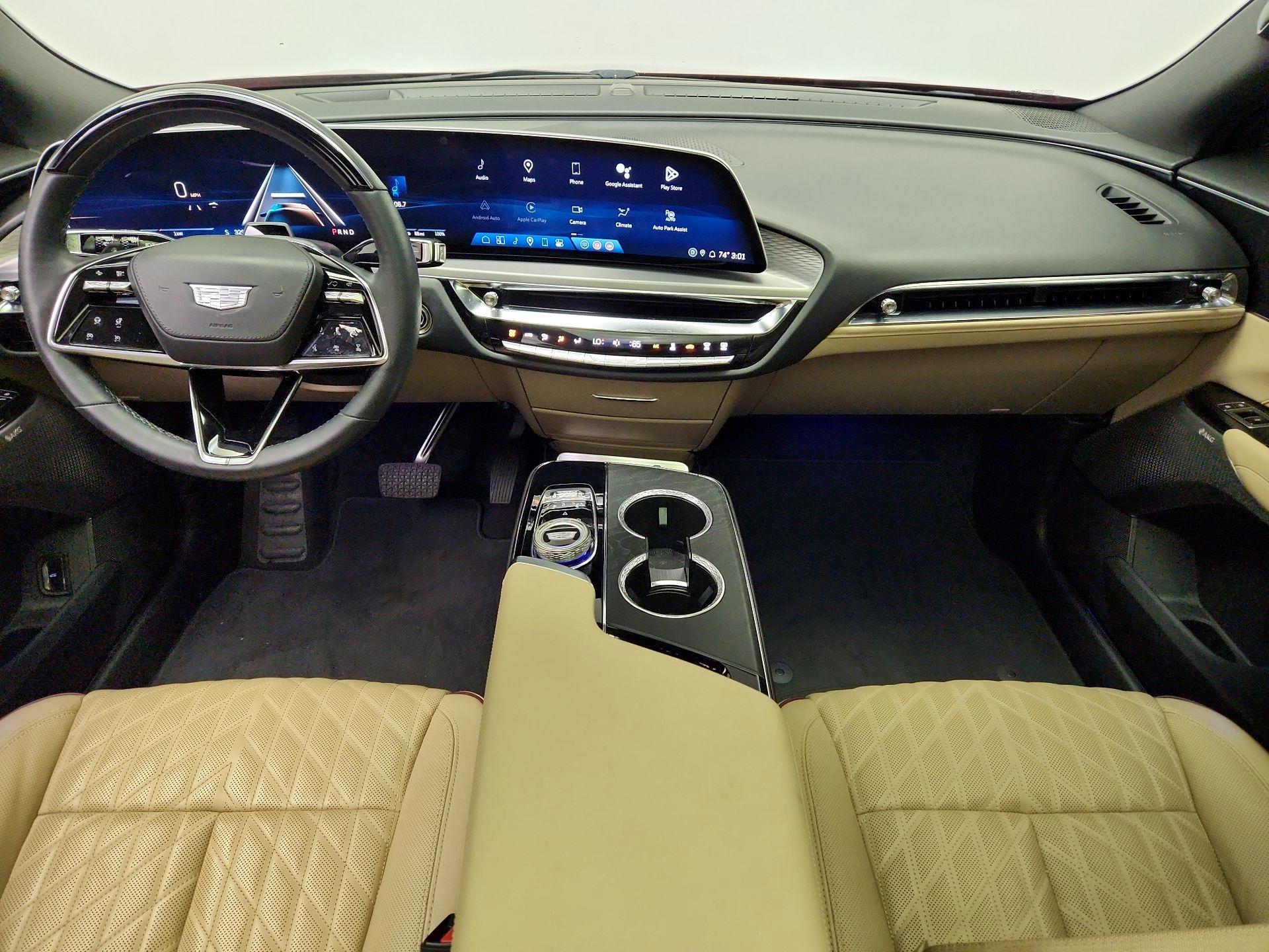 Thumbnail: 2024 Cadillac Lyriq - 9
