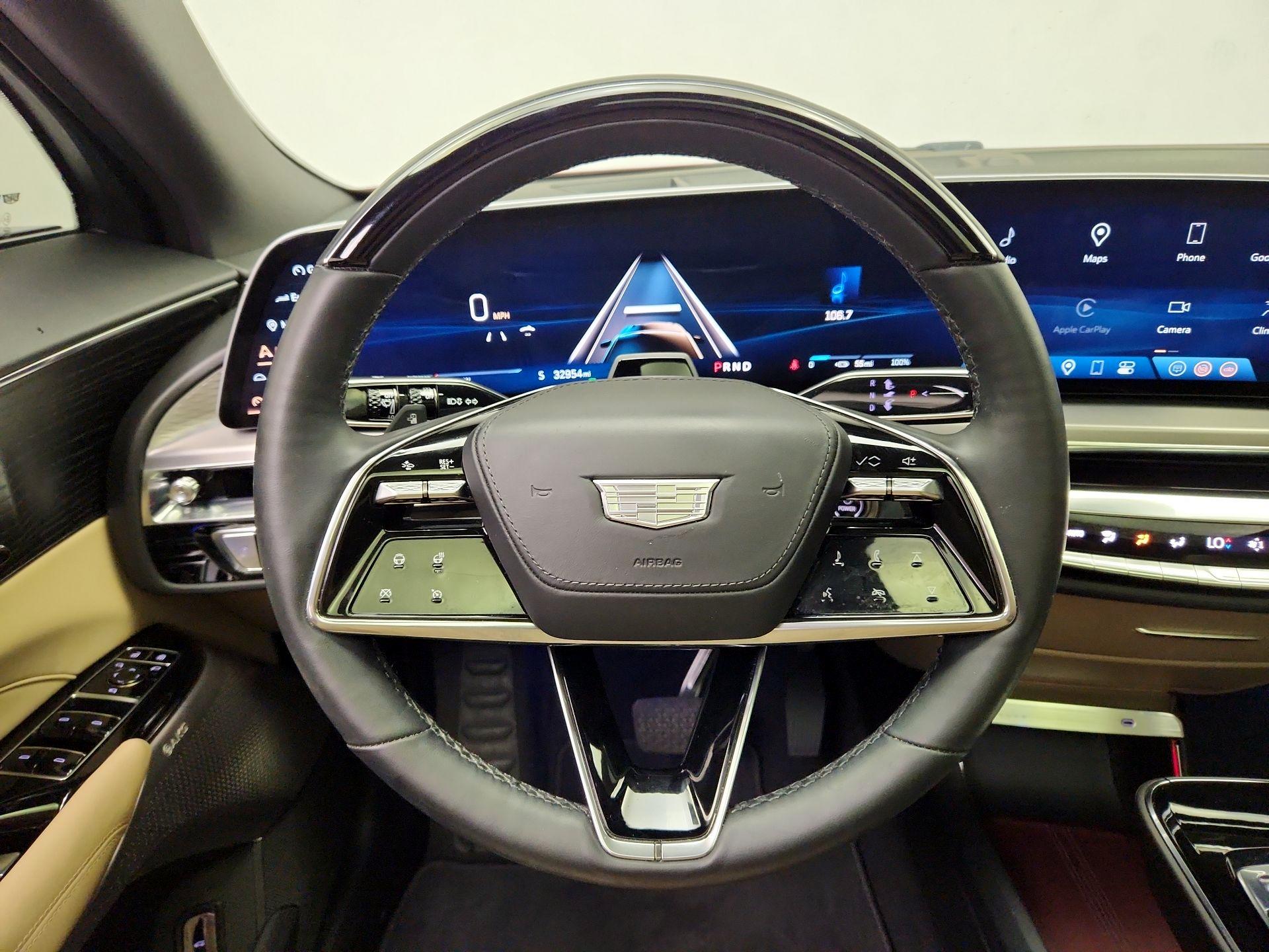 Thumbnail: 2024 Cadillac Lyriq - 10