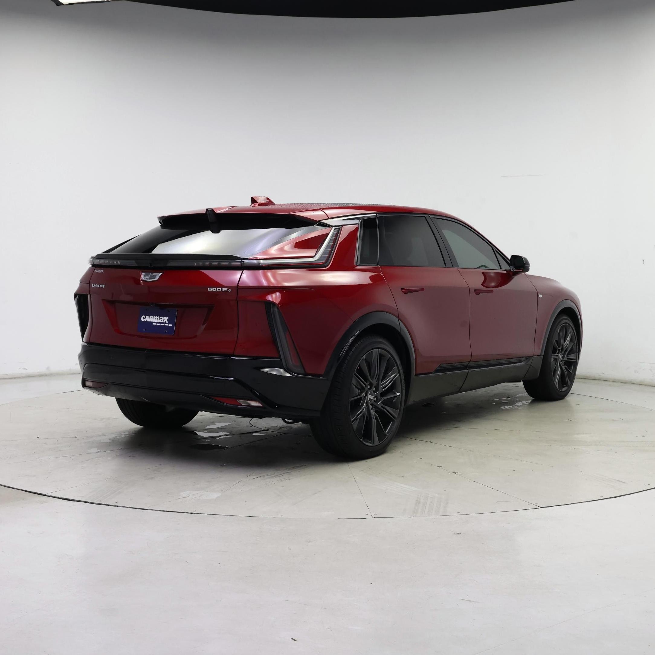 Thumbnail: 2024 Cadillac Lyriq - 8