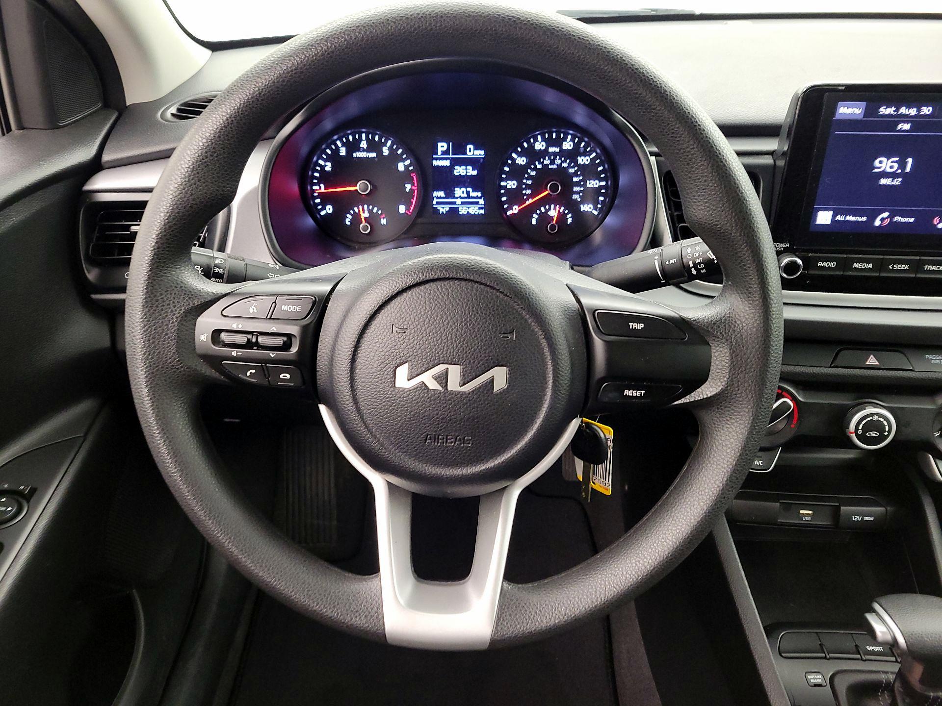 Thumbnail: 2023 Kia Rio - 10