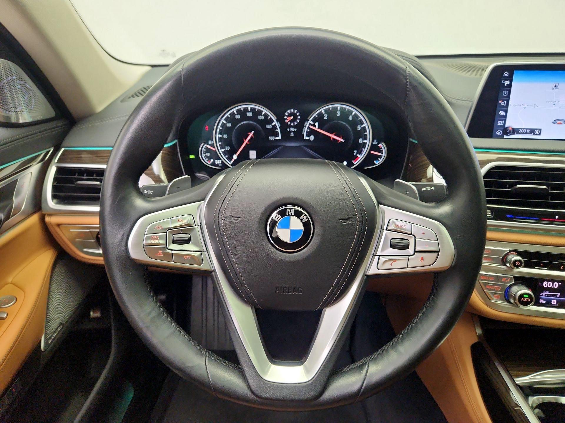 Thumbnail: 2016 BMW 7 Series - 10