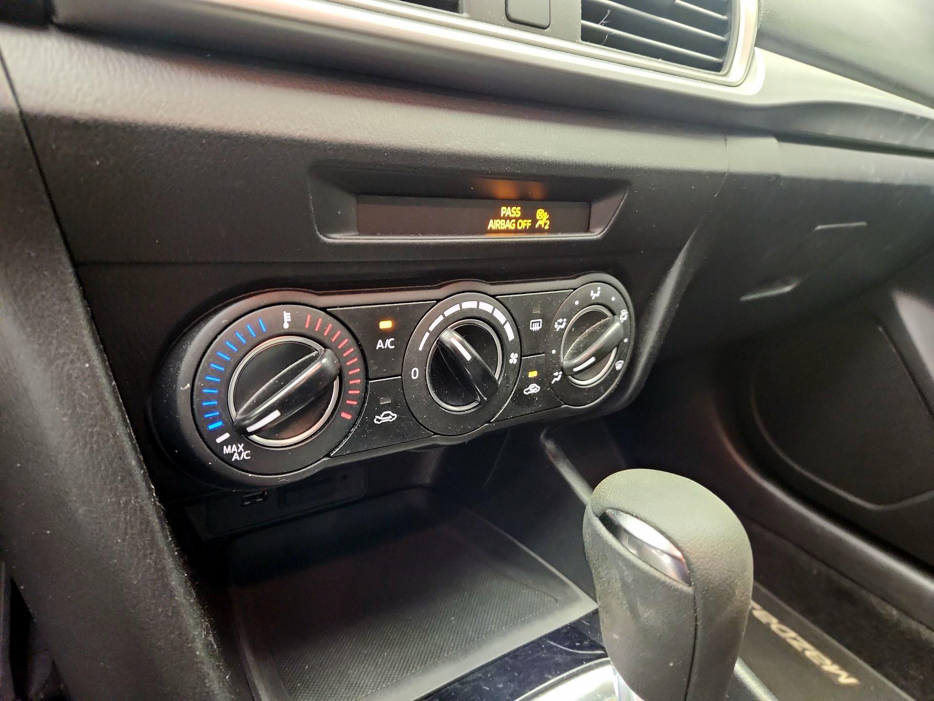 Thumbnail: 2018 Mazda Mazda3 - 16