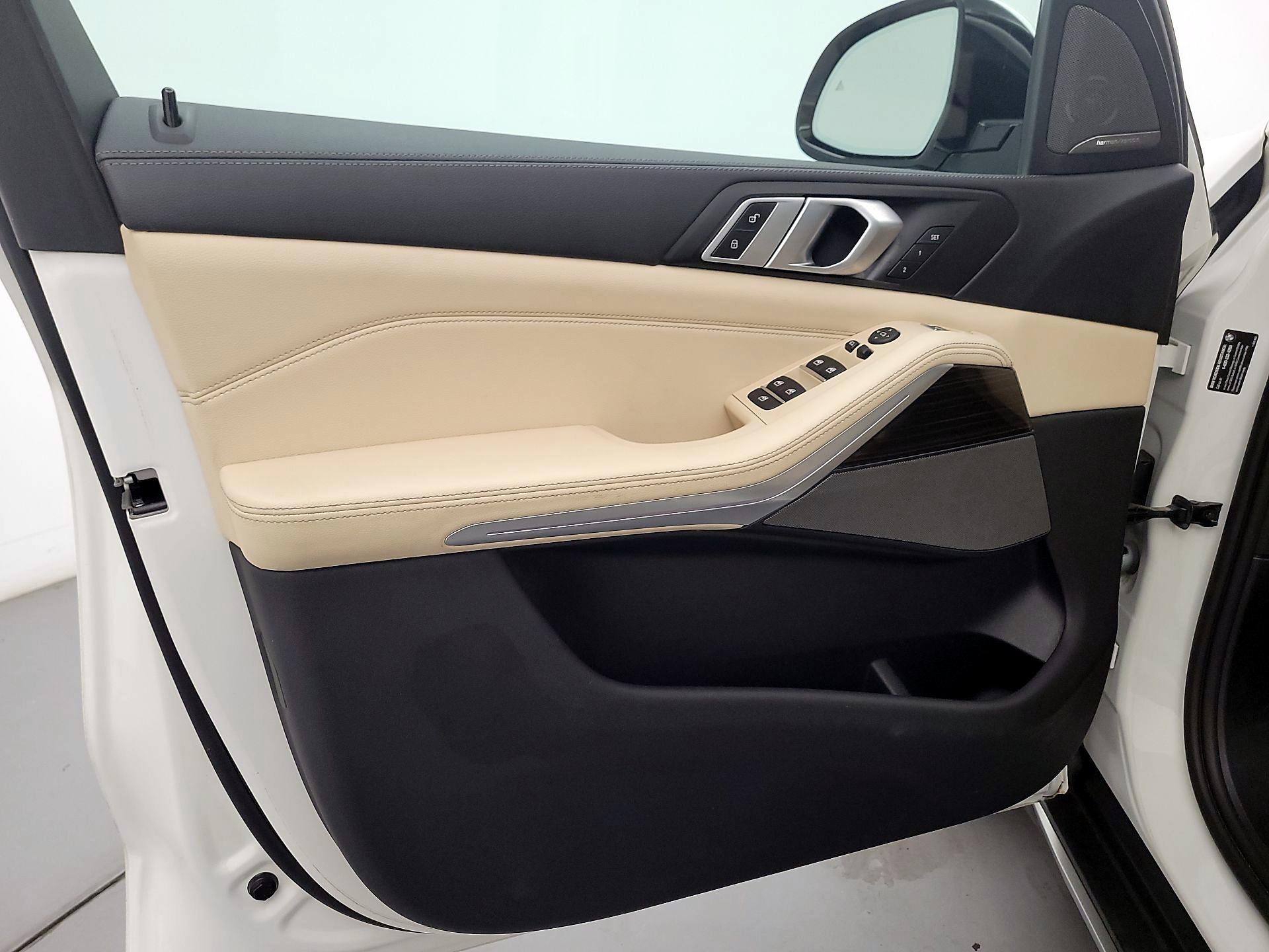 Thumbnail: 2021 BMW X5 - 12