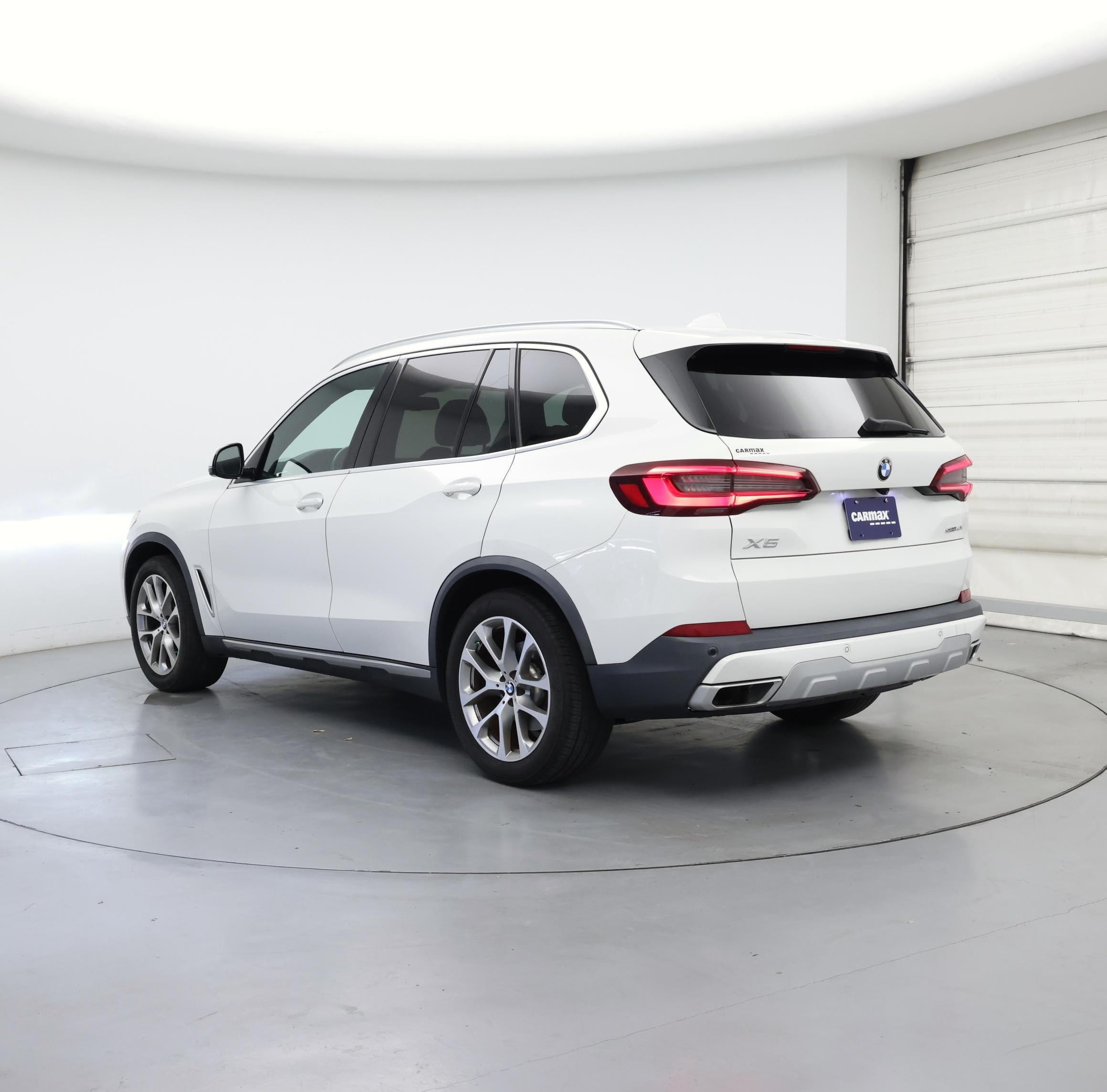 Thumbnail: 2021 BMW X5 - 2