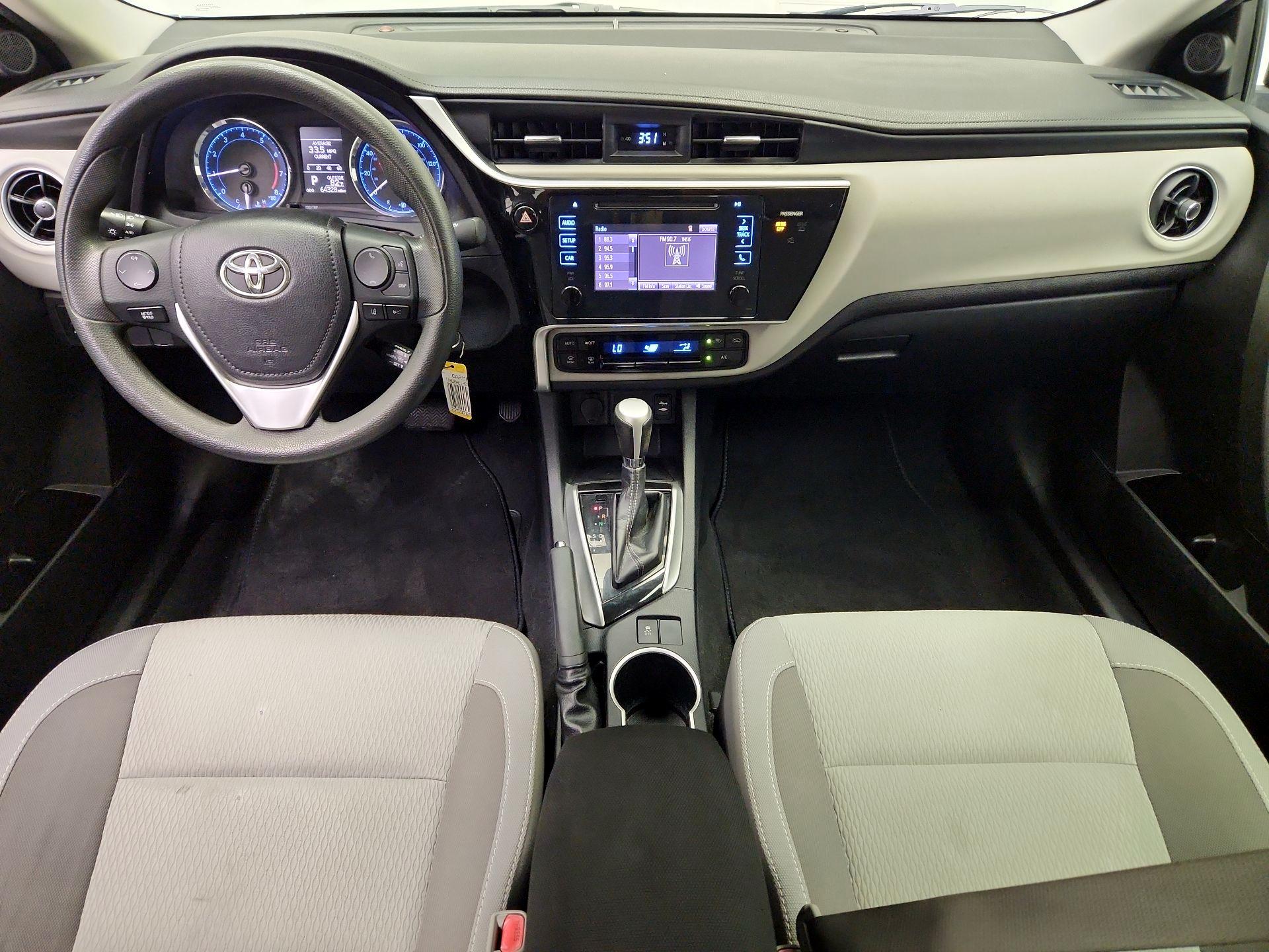 Thumbnail: 2017 Toyota Corolla - 9