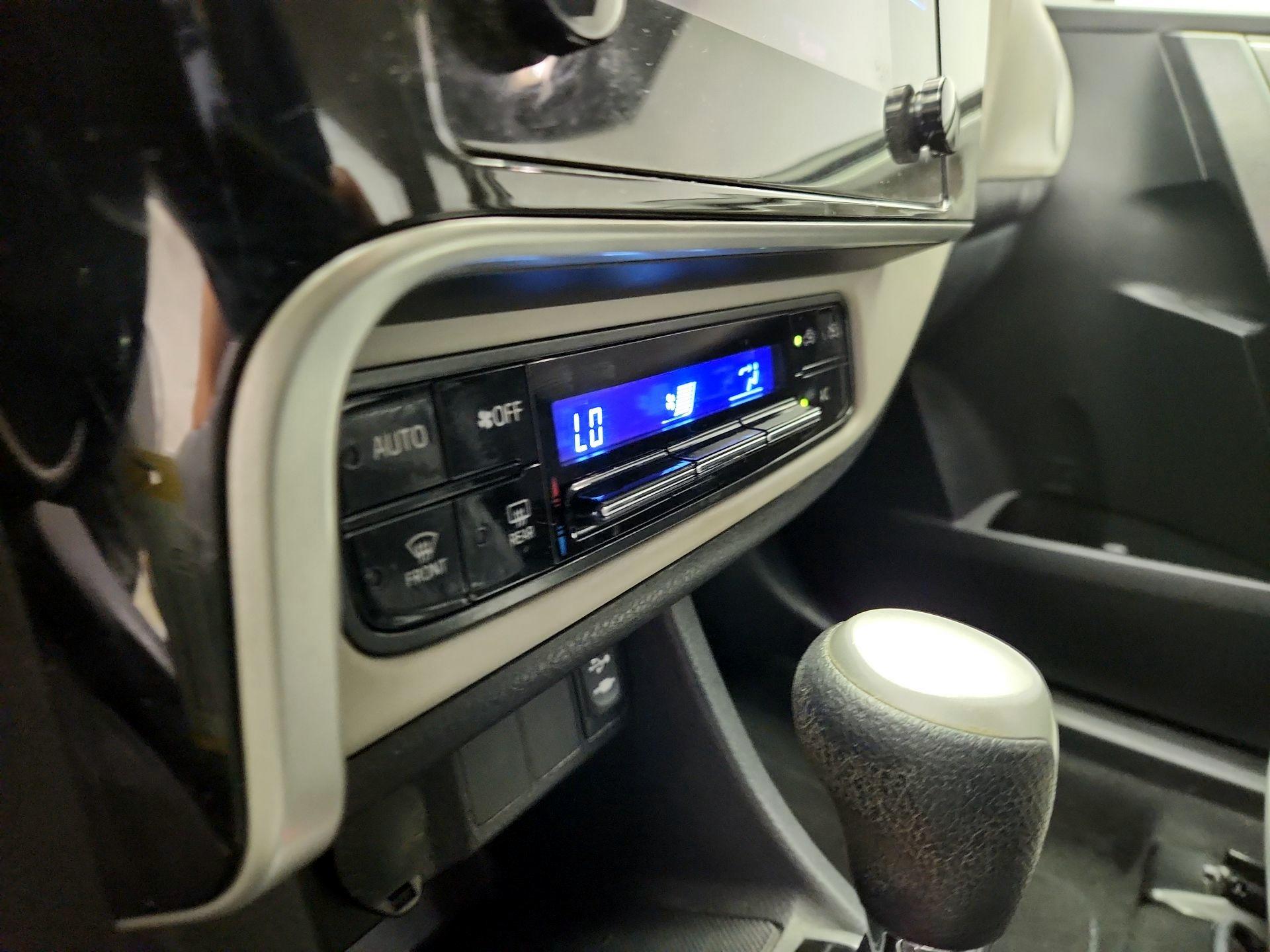 Thumbnail: 2017 Toyota Corolla - 16