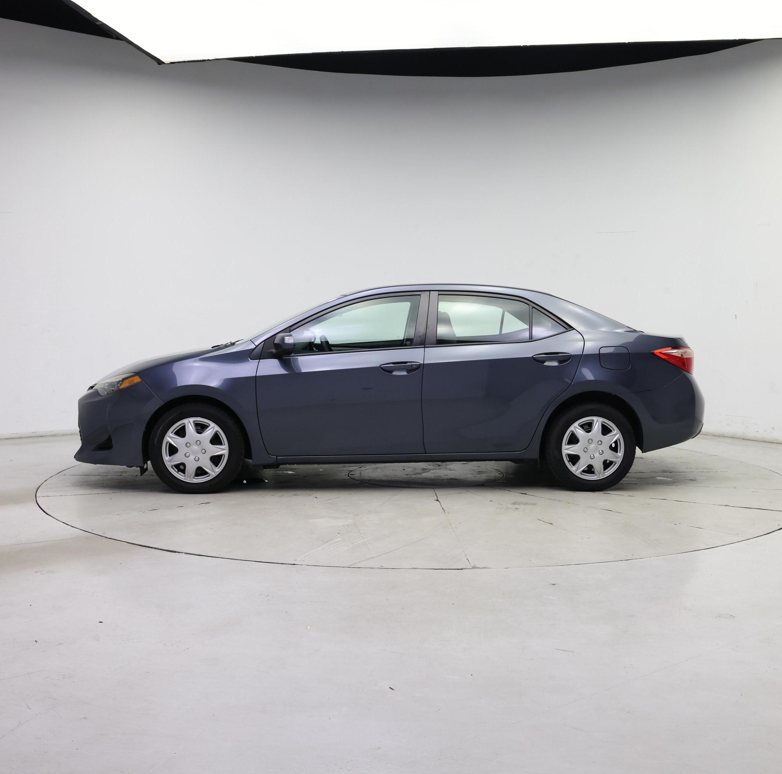 Thumbnail: 2017 Toyota Corolla - 3
