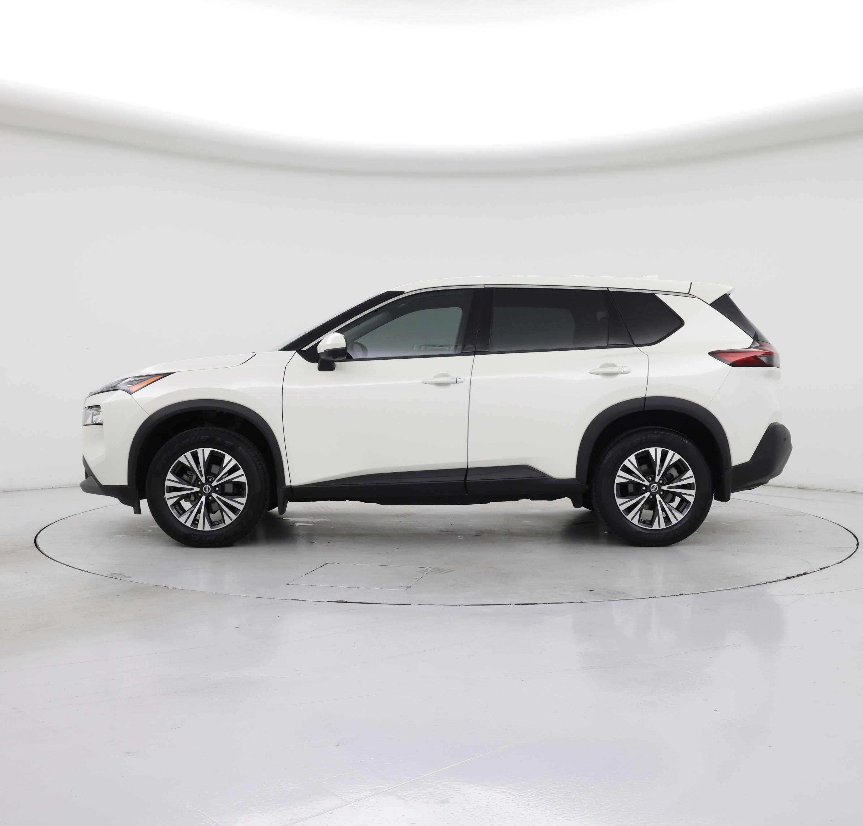 Thumbnail: 2021 Nissan Rogue - 3