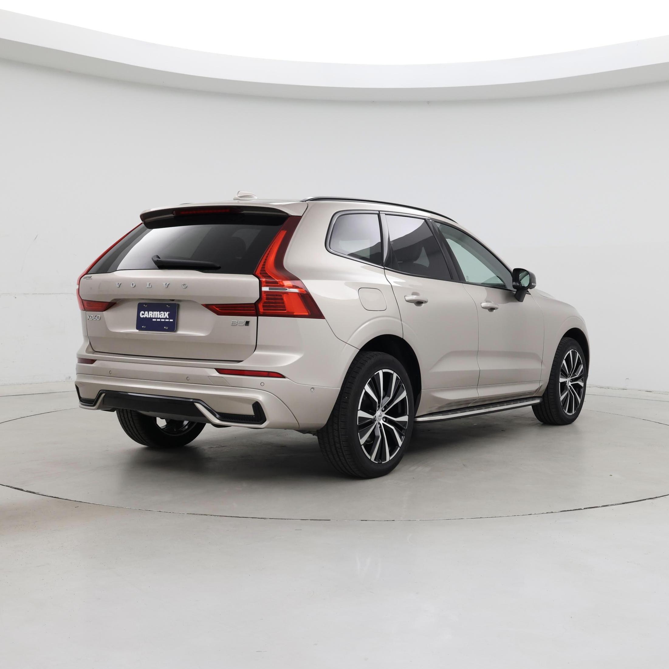 Thumbnail: 2025 Volvo XC60 - 8
